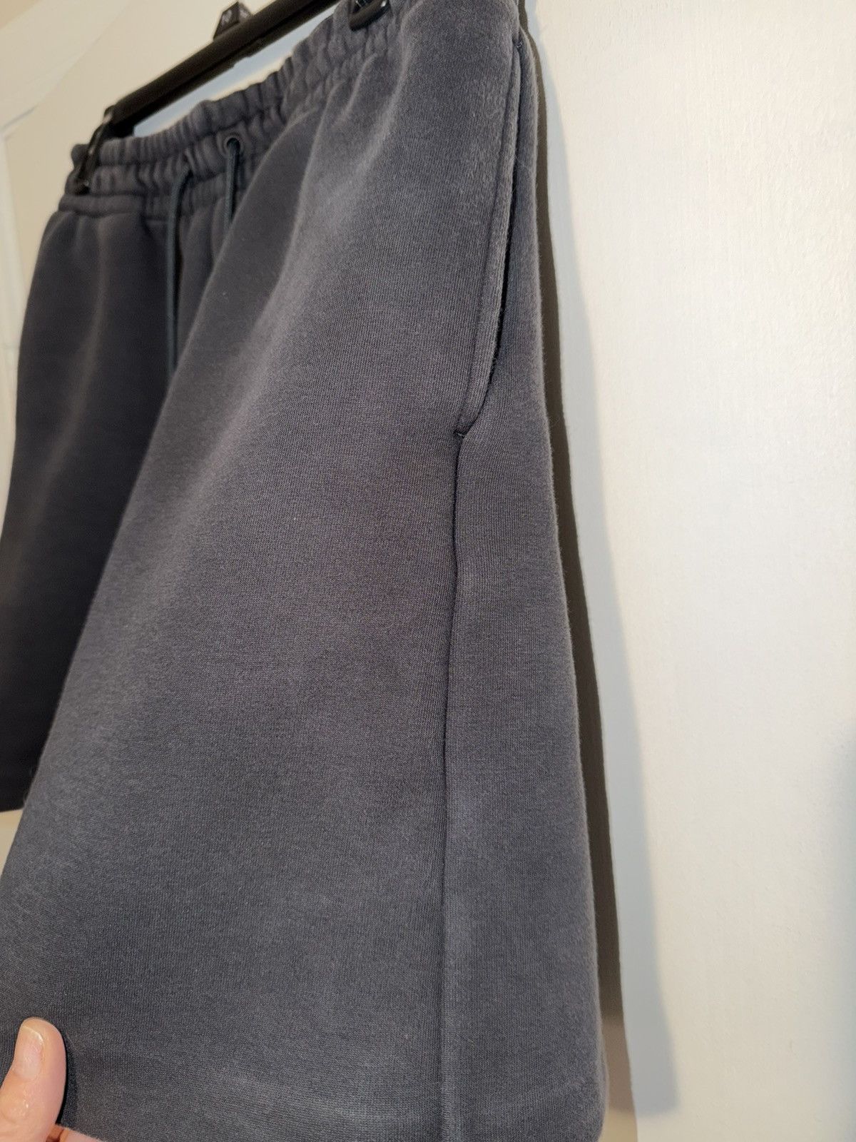 Nike Nike Tech Fleece 6 Inch Shorts Men’s Charcoal Grey Size M Size US 34 / EU 50 - 4 Thumbnail