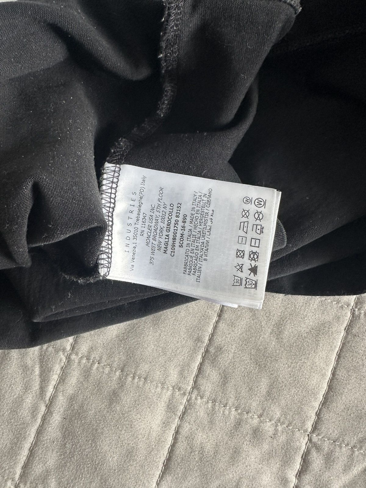 Moncler × Off-White moncler x off white Size US XL / EU 56 / 4 - 4 Thumbnail