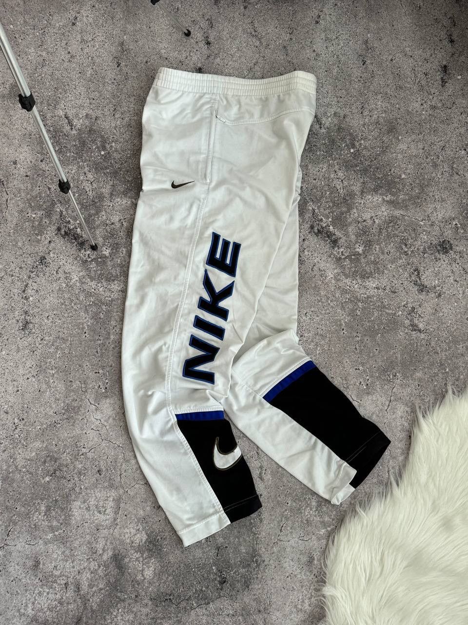 Nike Vintage Nike big swoosh Y2K white baggy pants Size US 30 / EU 46 - 3 Thumbnail