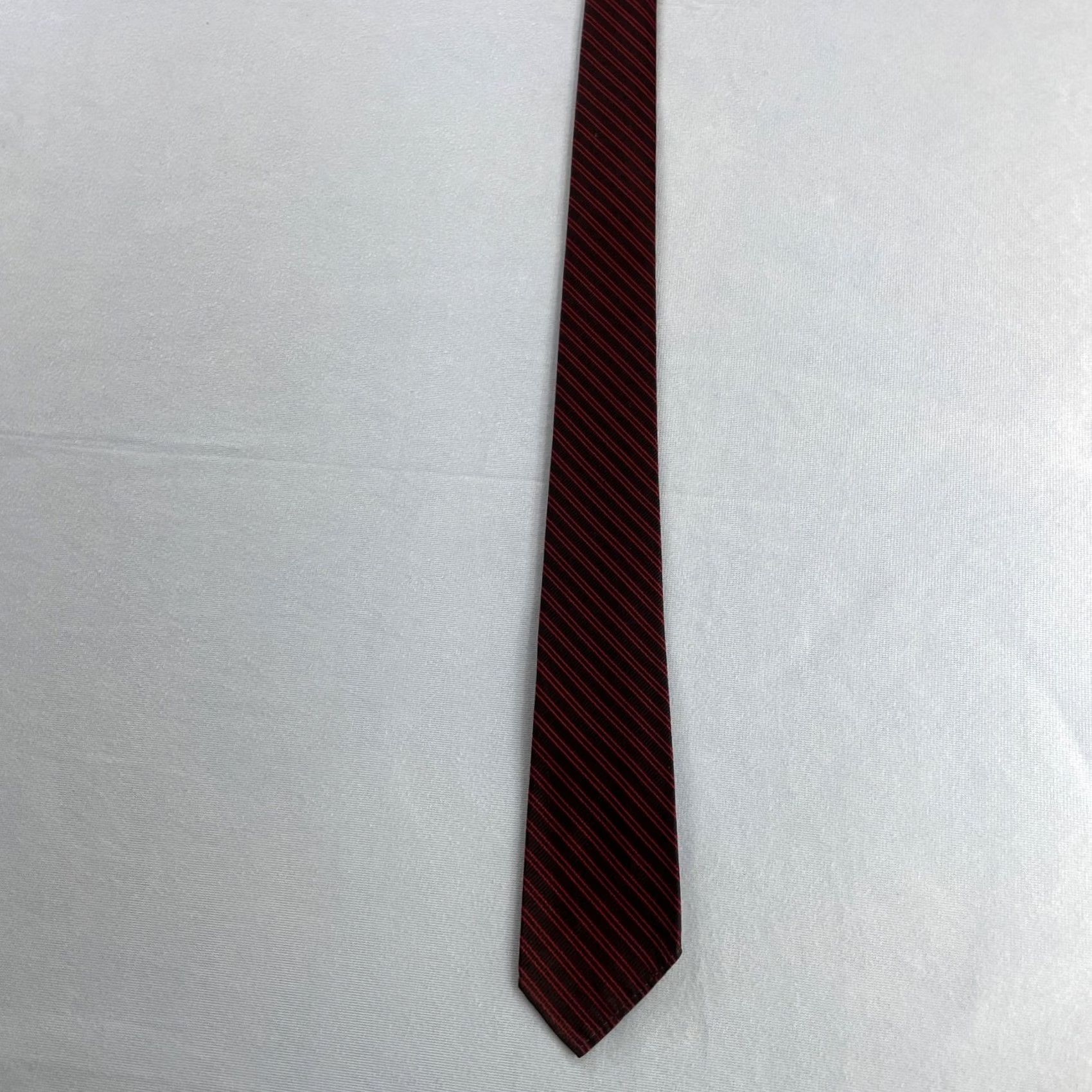 Arrow VINTAGE Nike Shirt Hat Mens XS 2.2" Narrow 52" Red Black Silk Repp Tie 1950s Lion Size ONE SIZE - 4 Thumbnail