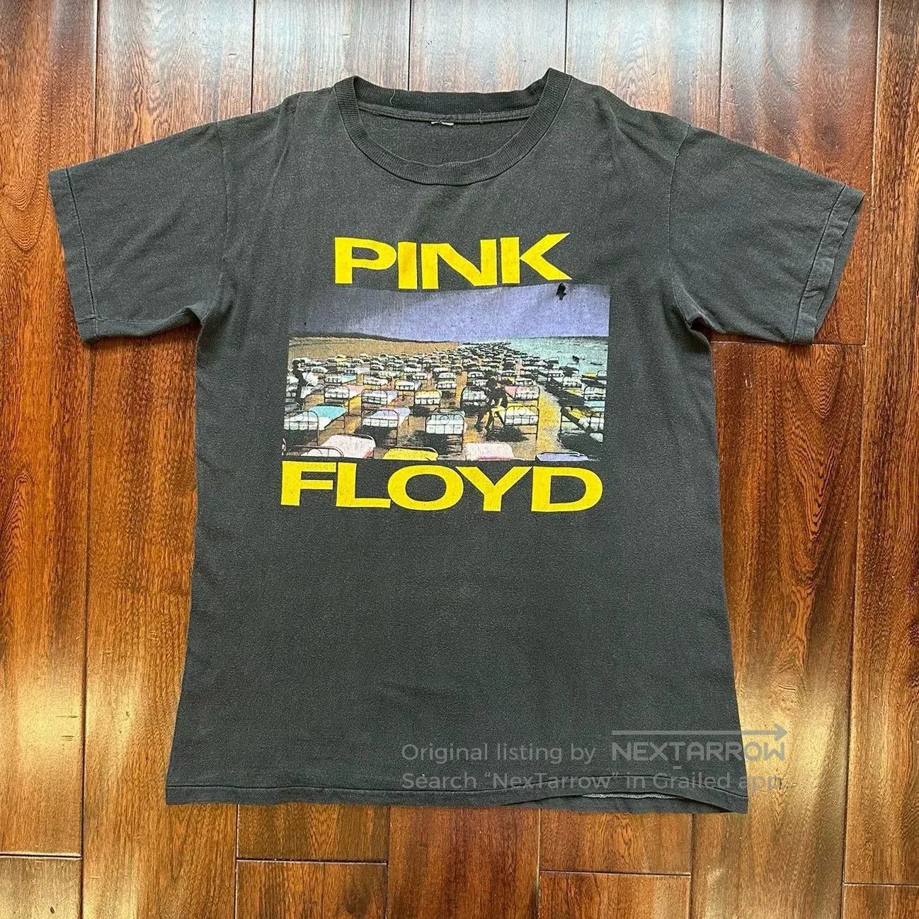 Vintage Vintage 1987 Pink Floyd Momentary Tee. Size US M / EU 48-50 / 2 - 1 Thumbnail