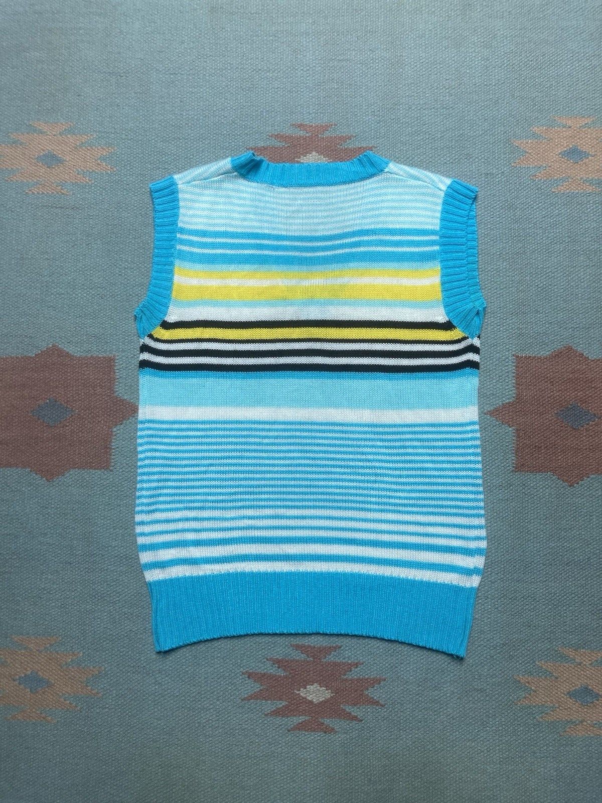 Vintage acrylic knit sweater vest striped soft v neck women’s M/L? Size M / US 6-8 / IT 42-44 - 4 Thumbnail