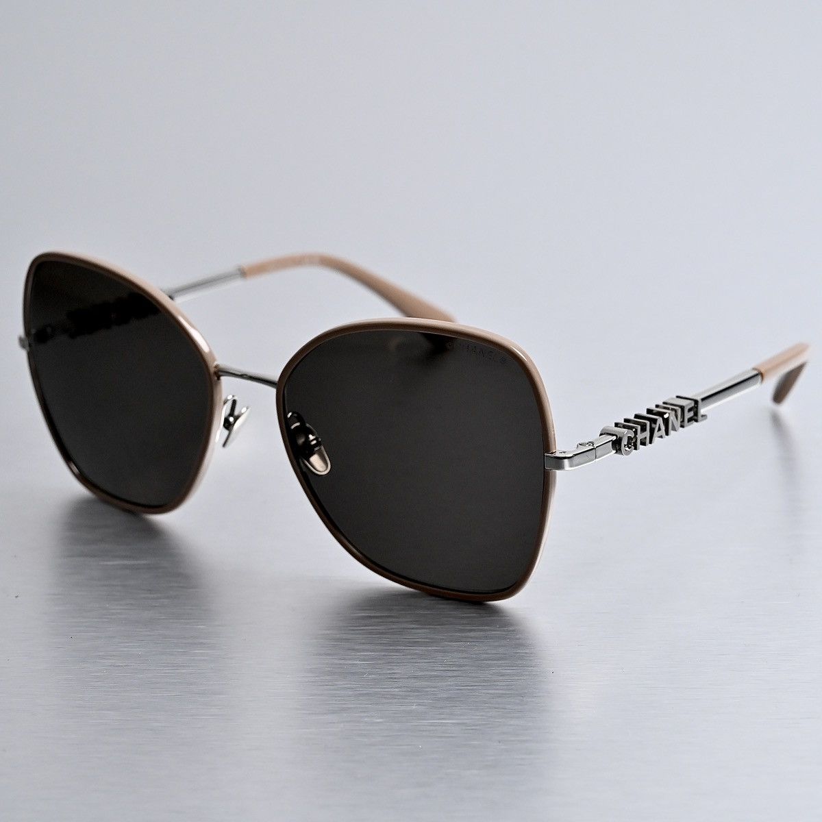 Chanel CHANEL 0CH4283 SUNGLASSES Size ONE SIZE - 2 Thumbnail