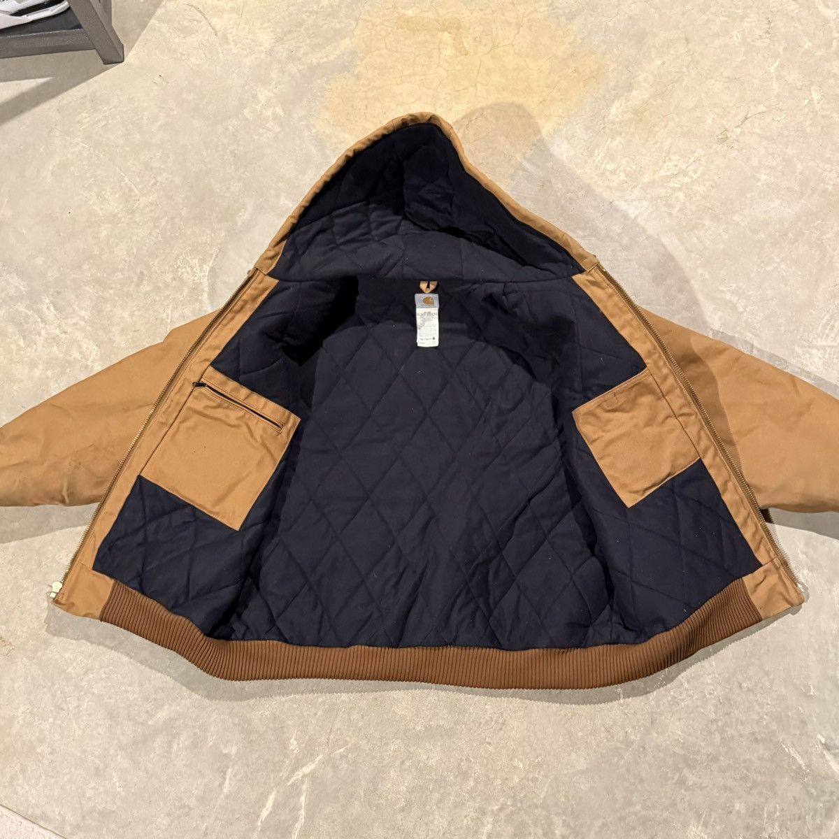 Carhartt Vintage Carhartt J140 BRN Hooded Duck Canvas Work Jacket Size US XL / EU 56 / 4 - 7 Thumbnail