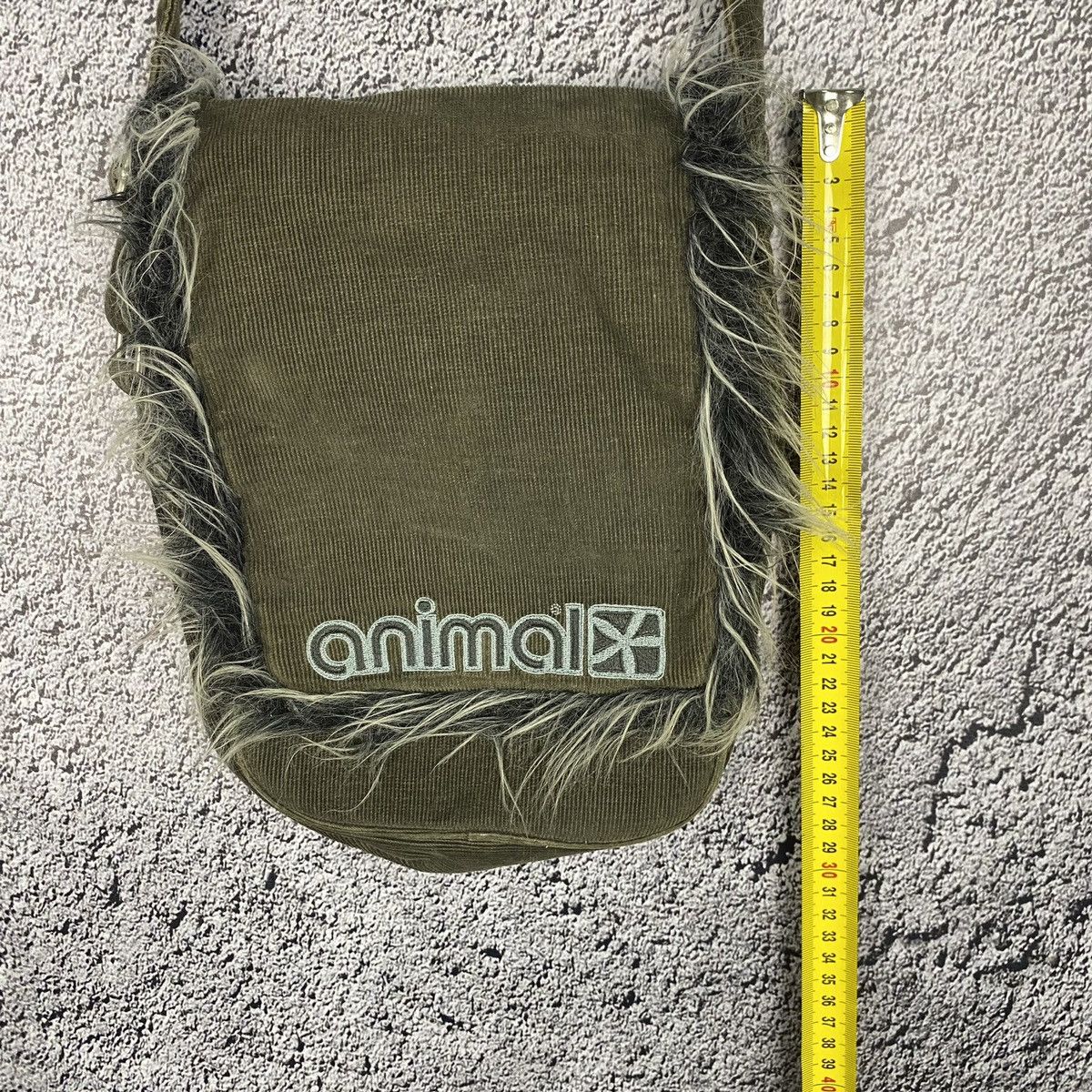 Vintage 🦖VINTAGE🦖 Animal Dark Green Crossbody fur corduroy Bag Size ONE SIZE - 14 Thumbnail
