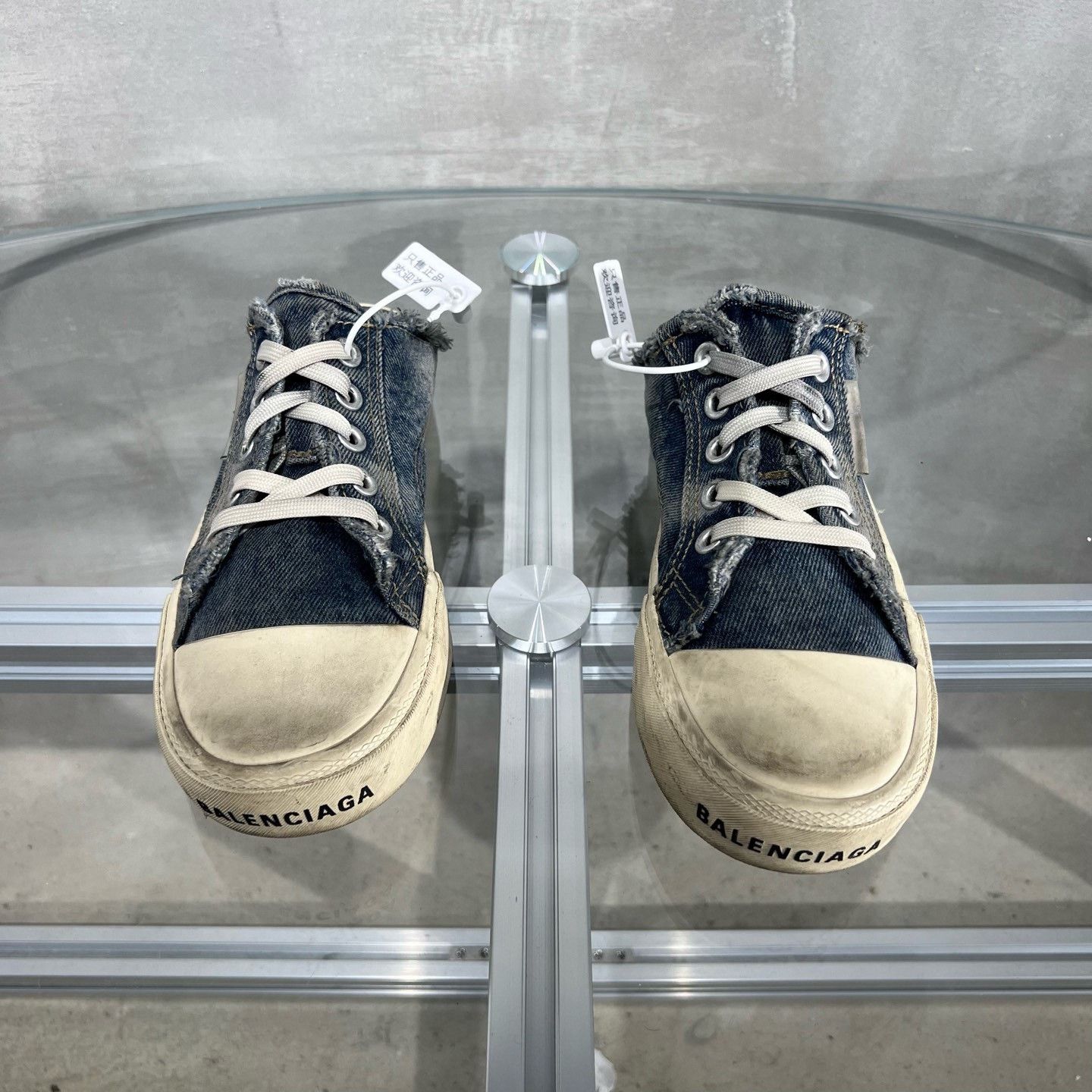 Balenciaga Balenciaga Paris Distressed Denim Mules Size US 5 / IT 35 - 1 Thumbnail