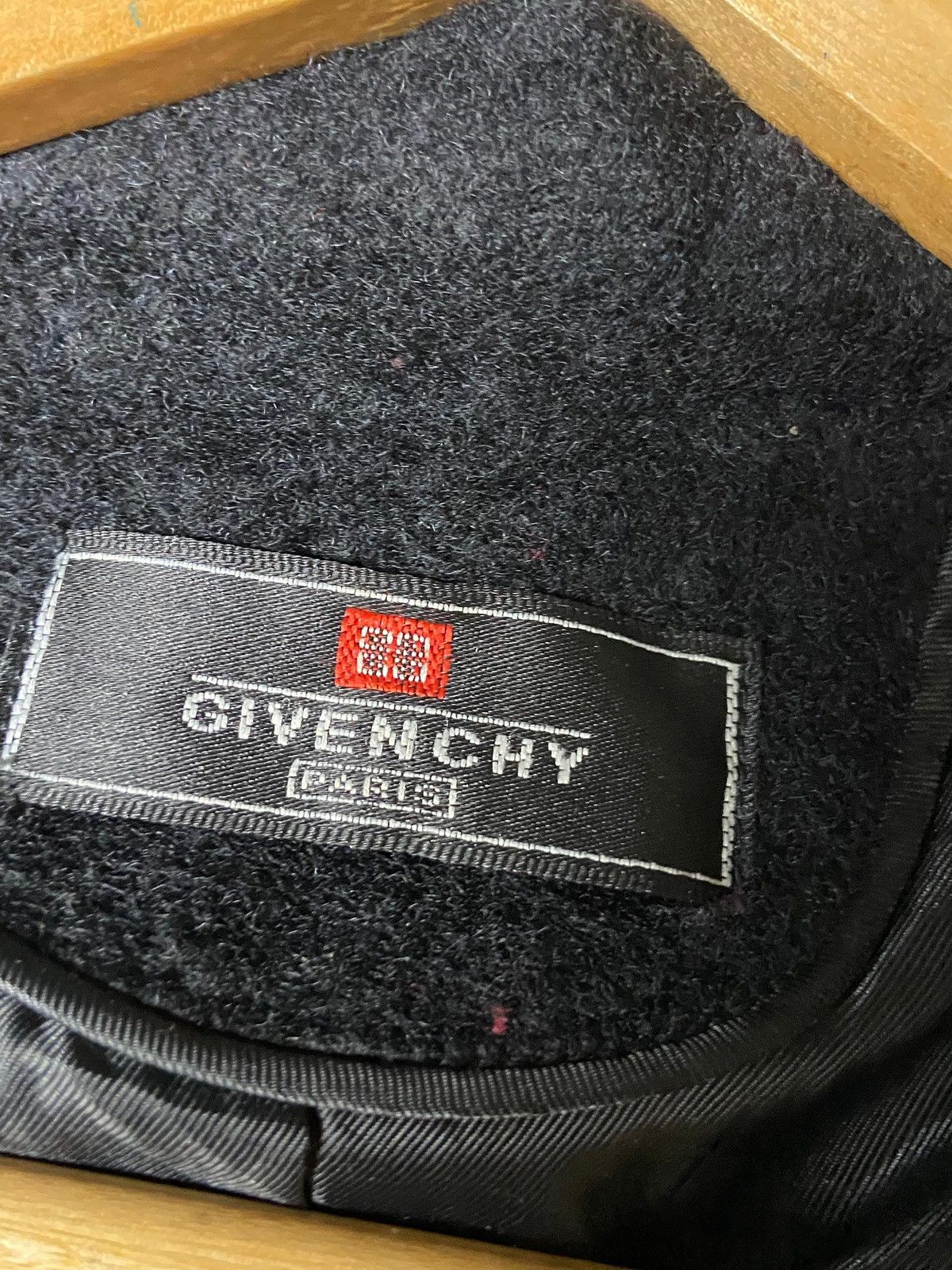 Givenchy × Japanese Brand × Vintage Vintage Givenchy Paris Shearling Fur Coat (122) Size US S / EU 44-46 / 1 - 8 Thumbnail
