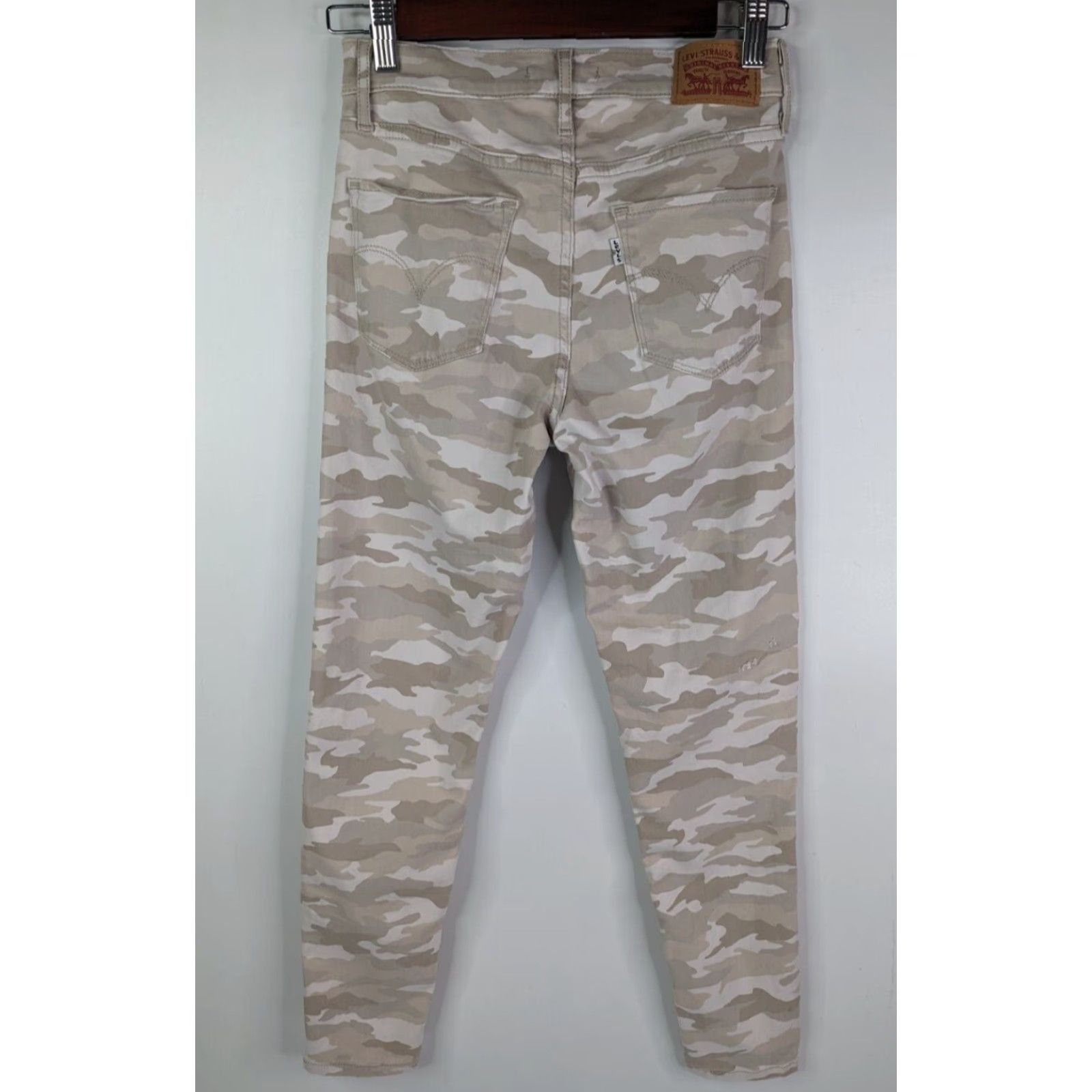 Levi's Levi's 720 High Rise Super Skinny Crop Jeans Beige Camo Women Size 25 Regular Cotton Blend Pants Size 42" / US 20 - 4 Thumbnail