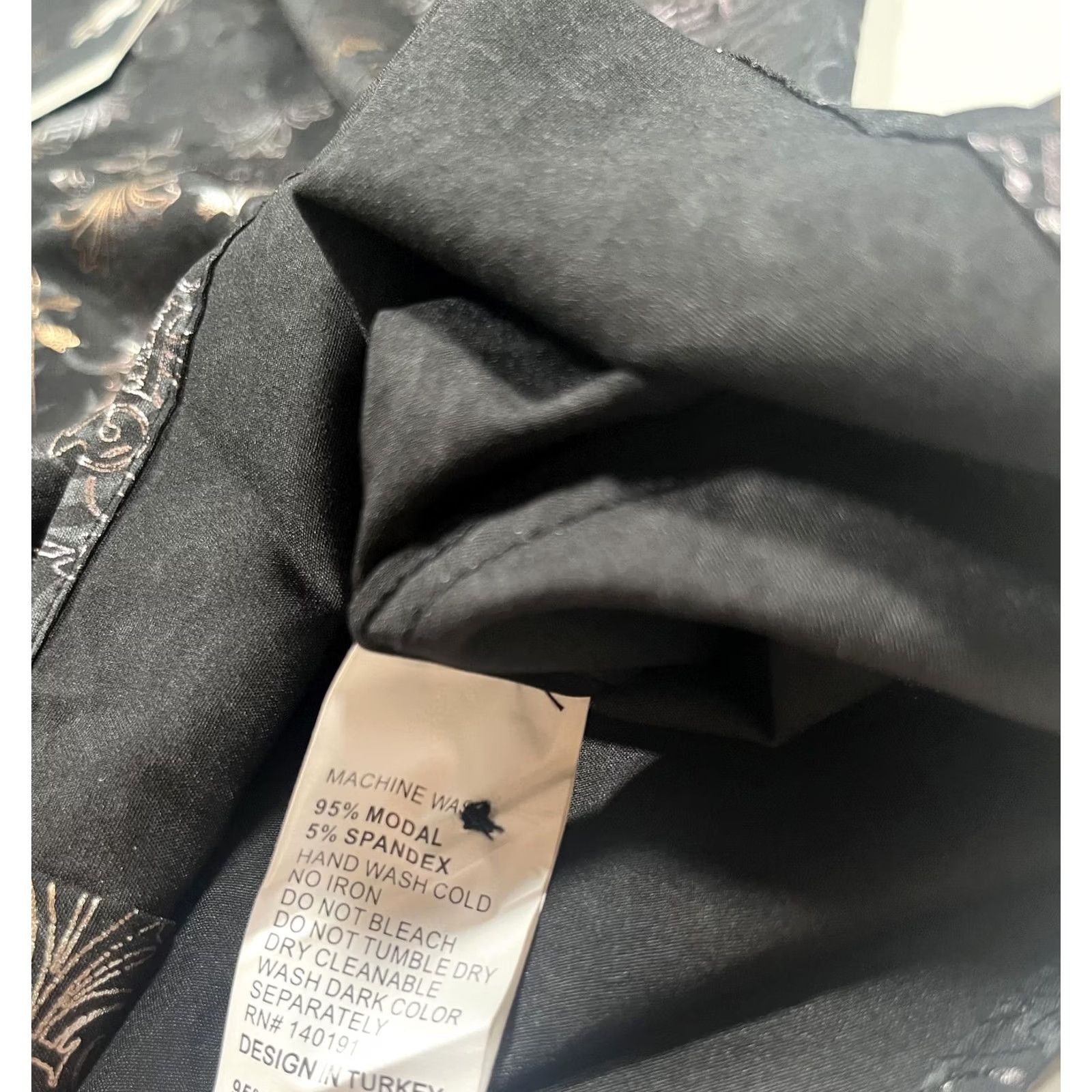 Vintage American Breed Shirt Mens Medium Black Gold Pattern Dress Shirt TRFO-17 Size US M / EU 48-50 / 2 - 7 Thumbnail