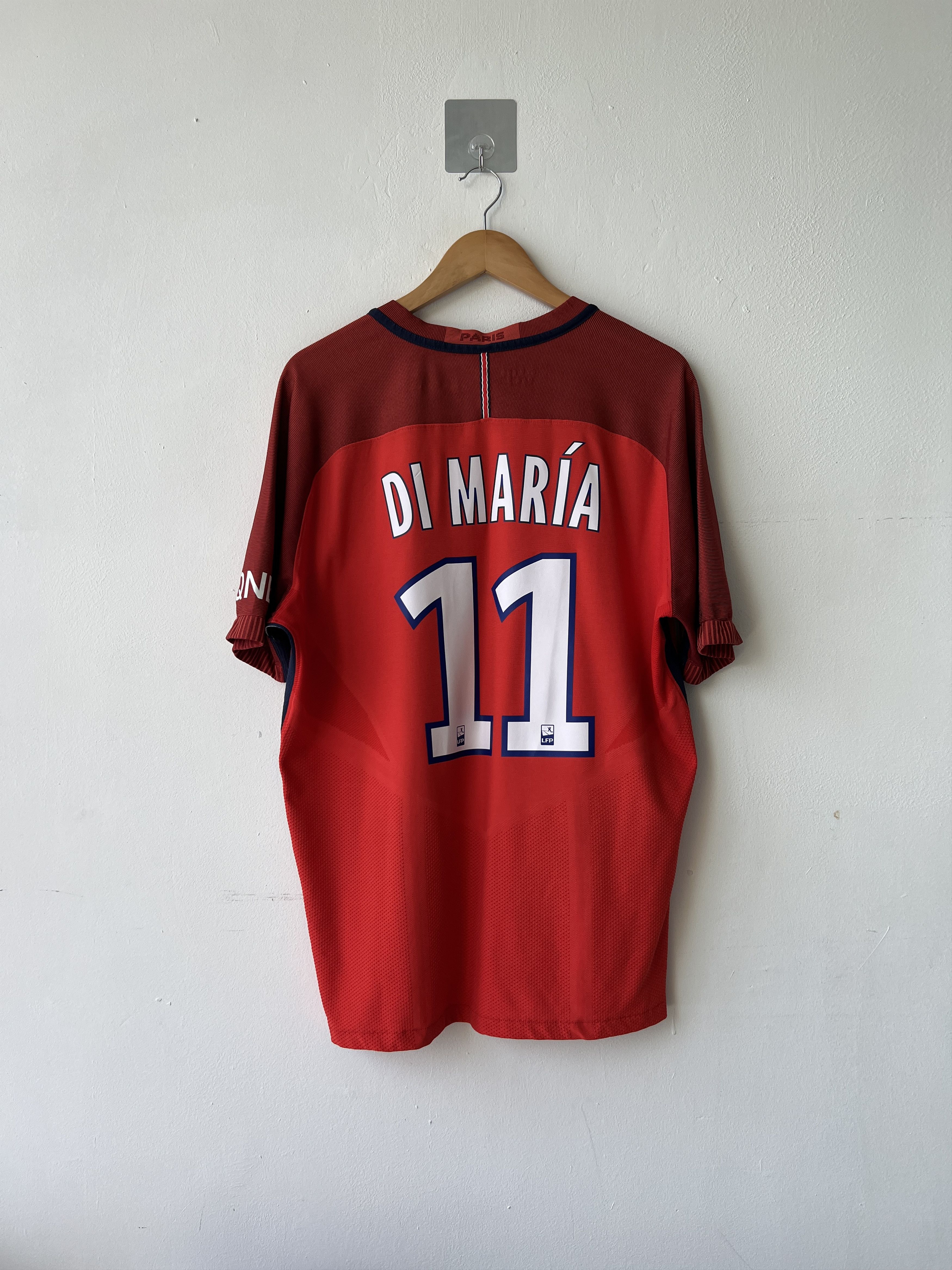 Nike (XL) PSG 2016-17 Away Player Version Kit Di Maria #11 Size US XL / EU 56 / 4 - 1 Thumbnail