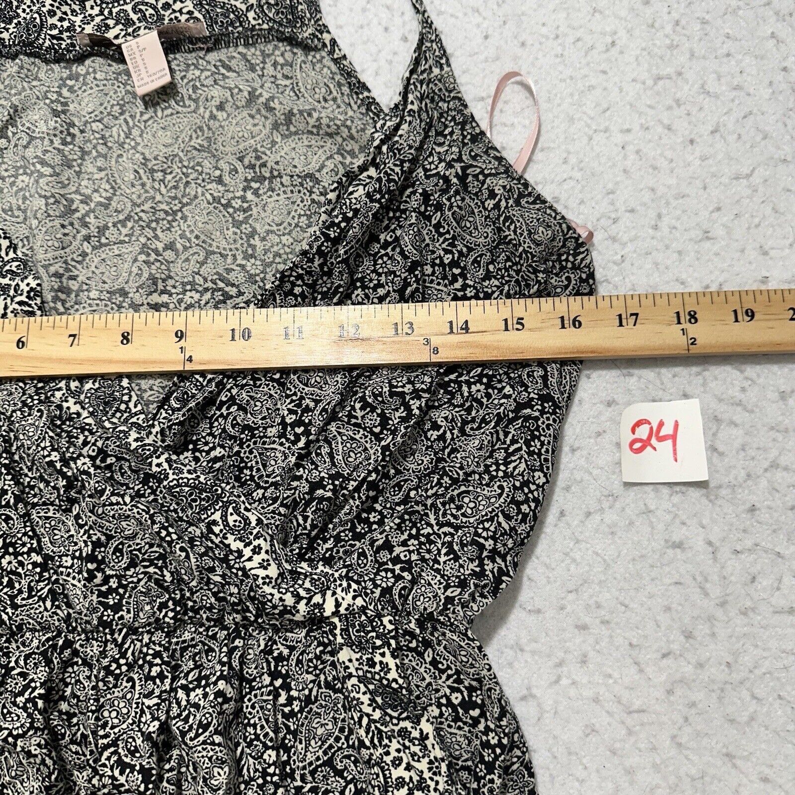 Forever 21 Forever 21 Small Straight Leg Jumpsuit Sleeveless Paisley Size 28" / US 6 / IT 42 - 7 Thumbnail