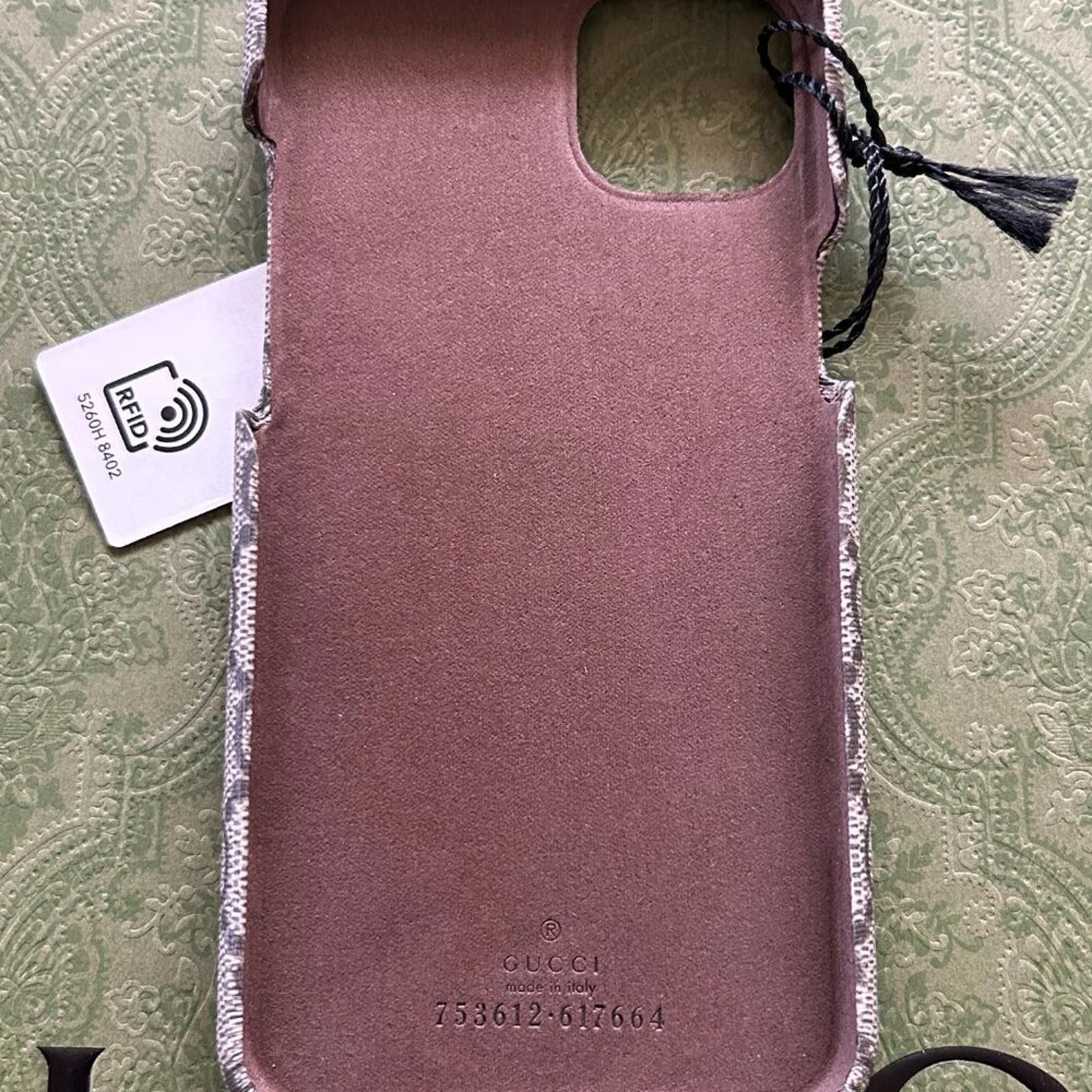 Gucci NWT GUCCI iPhone 14 plus case 753612 Size ONE SIZE - 2 Thumbnail