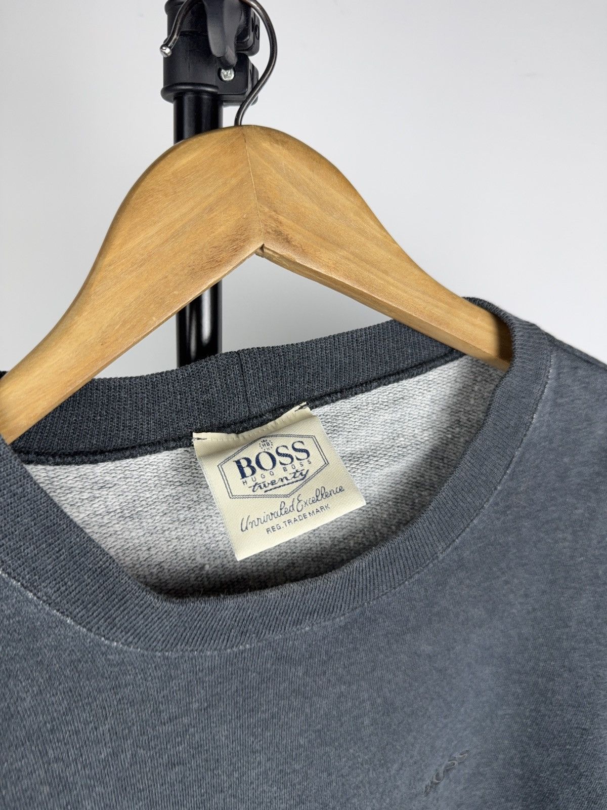 Hugo Boss 00s Hugo Boss Distressed Crewneck Sweatshirt Minimal Logo L Size US L / EU 52-54 / 3 - 2 Thumbnail