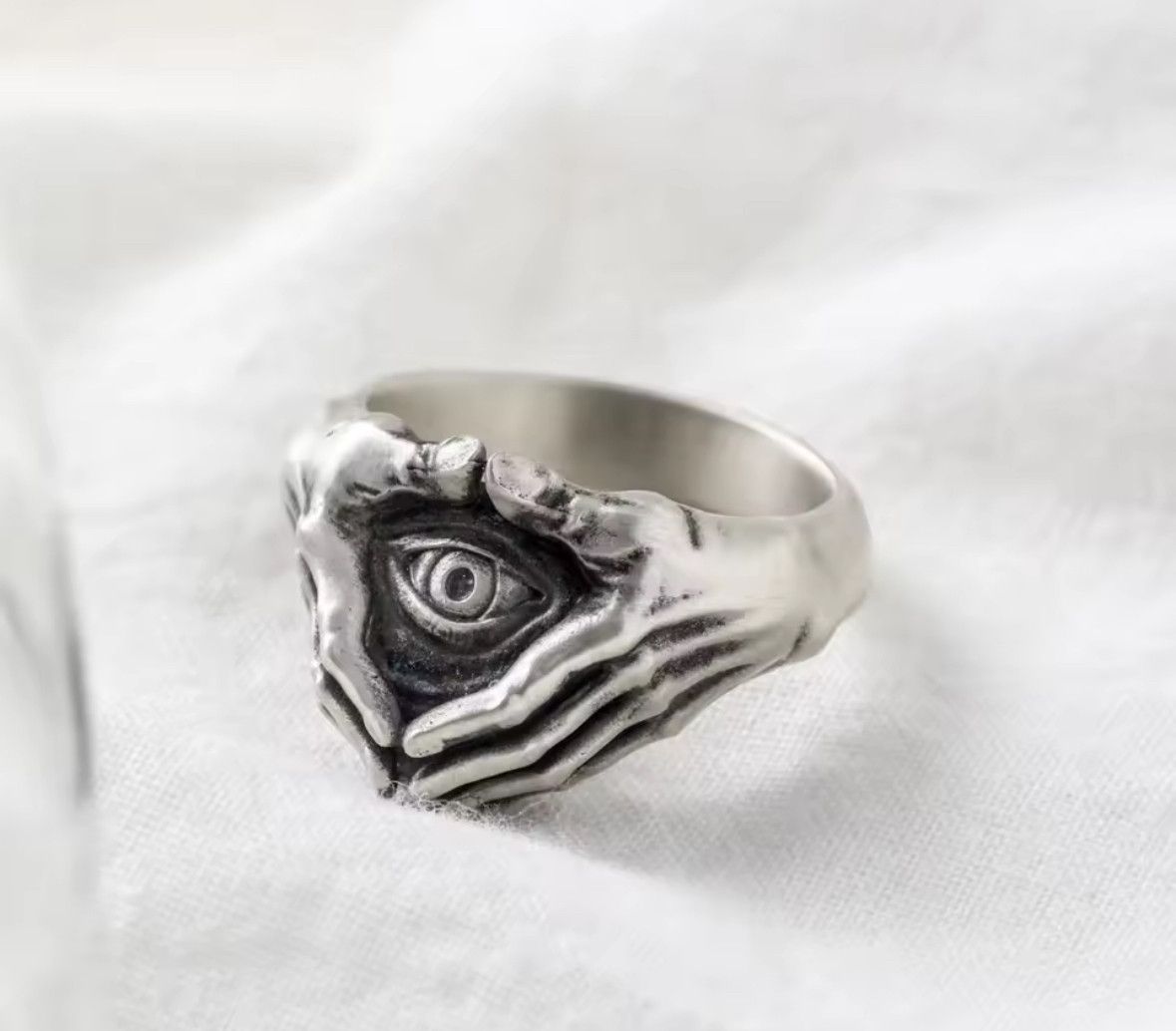 Japanese Brand Rare Retro Eclipsed Omnisigh Guardian Eye Hands Ring Size 10 Size ONE SIZE - 1 Thumbnail