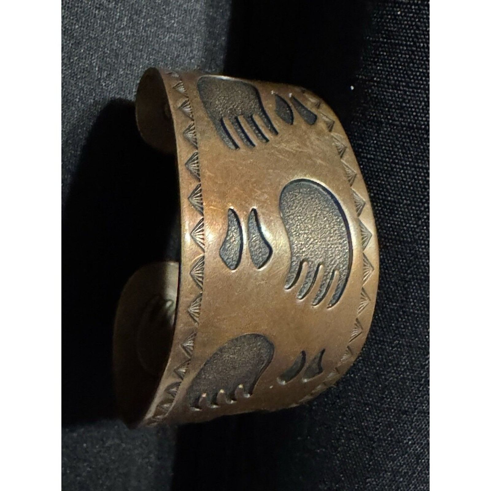 Other Signed Native Copper Bear Paw Cuff Bracelet Size ONE SIZE - 2 Thumbnail