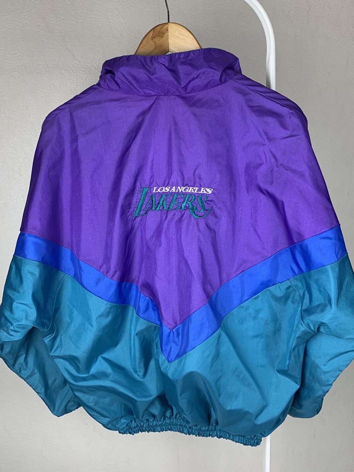 NBA L.A Lakers Vintage Jacket Bomber Light Jacket Big Logo Size US S / EU 44-46 / 1 - 11 Thumbnail