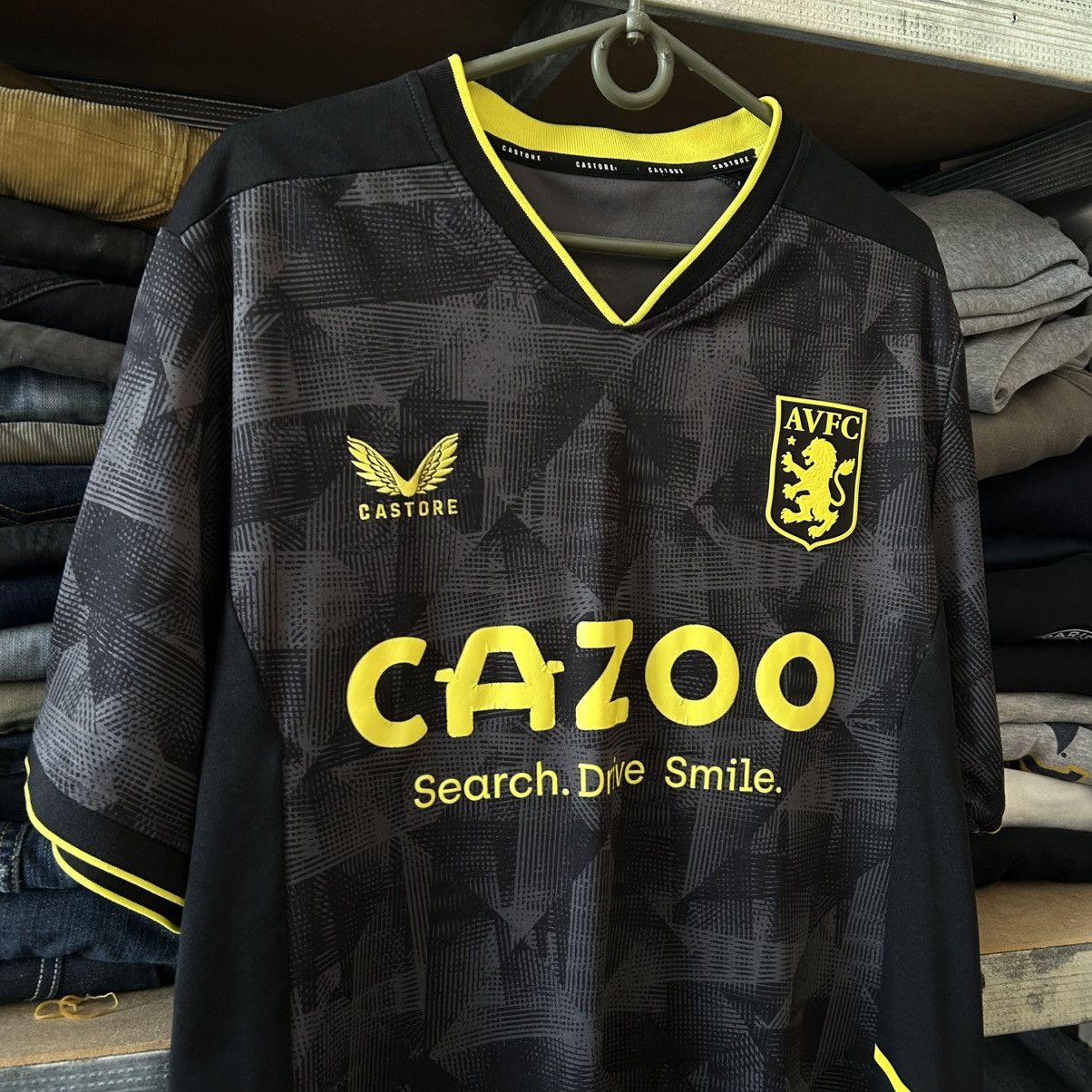 Castore Mens Castore Aston Villa Big Logo soccer jersey size XXL Size US XXL / EU 58 / 5 - 2 Thumbnail