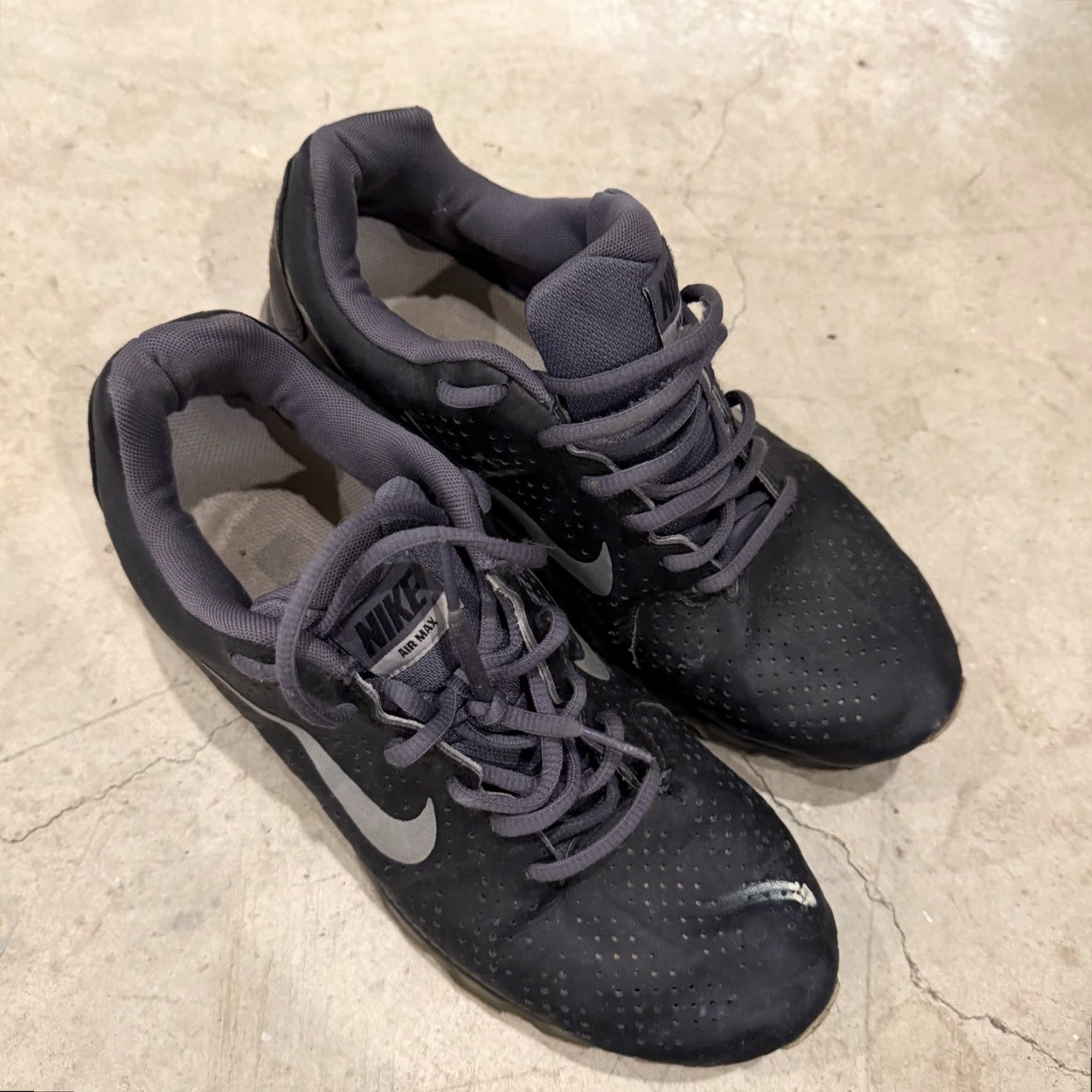 Nike Nike Air Max 2011 Mens Size 9.5 Black/Grey 456325-002 Distressed Sneakers Size US 10 / EU 43 - 3 Thumbnail