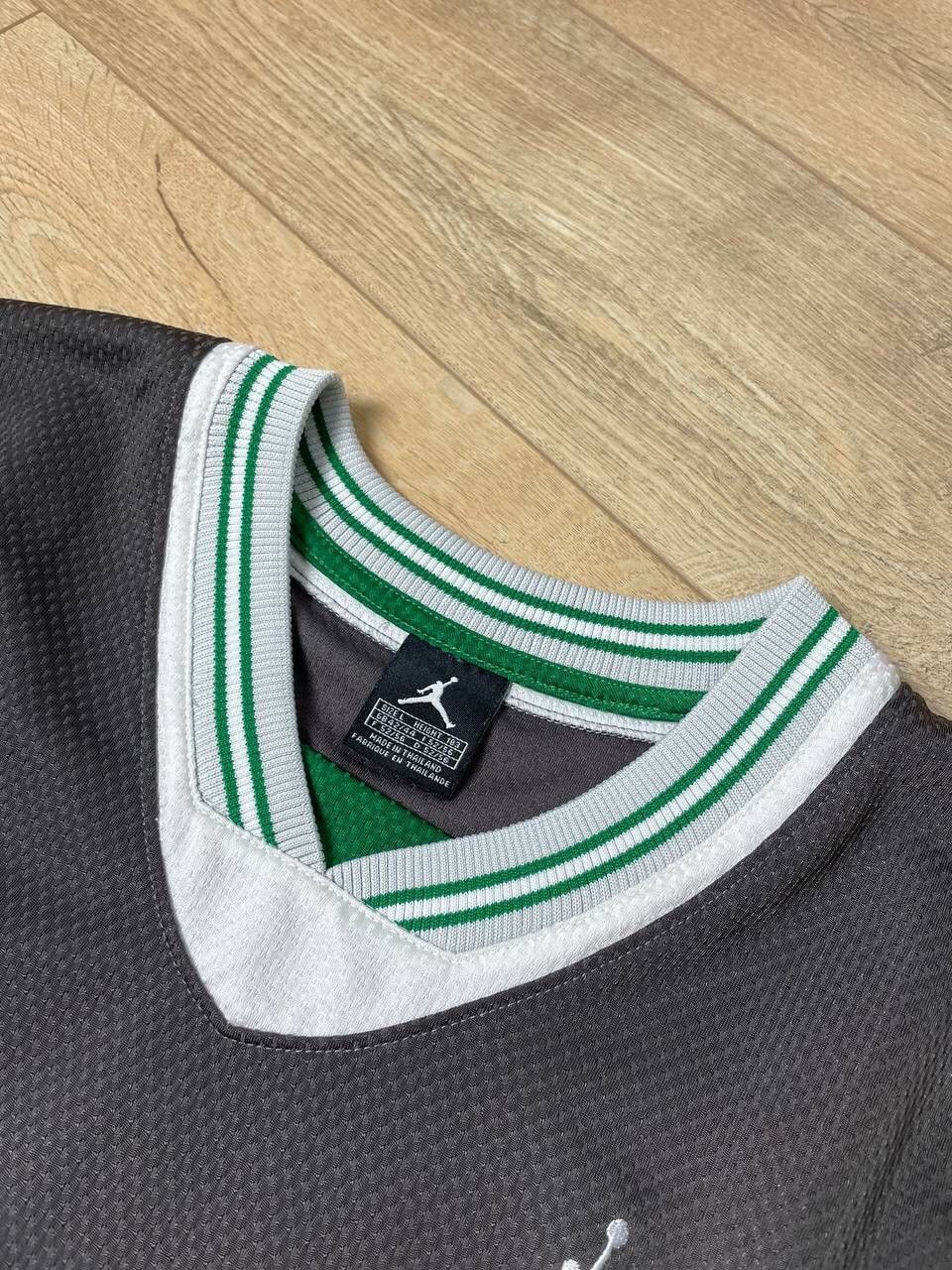 Jordan Brand × Vintage Vintage Y2K Air Jordan 23 Big Logo Singlet Jersey Tee Shirt Size US L / EU 52-54 / 3 - 6 Thumbnail