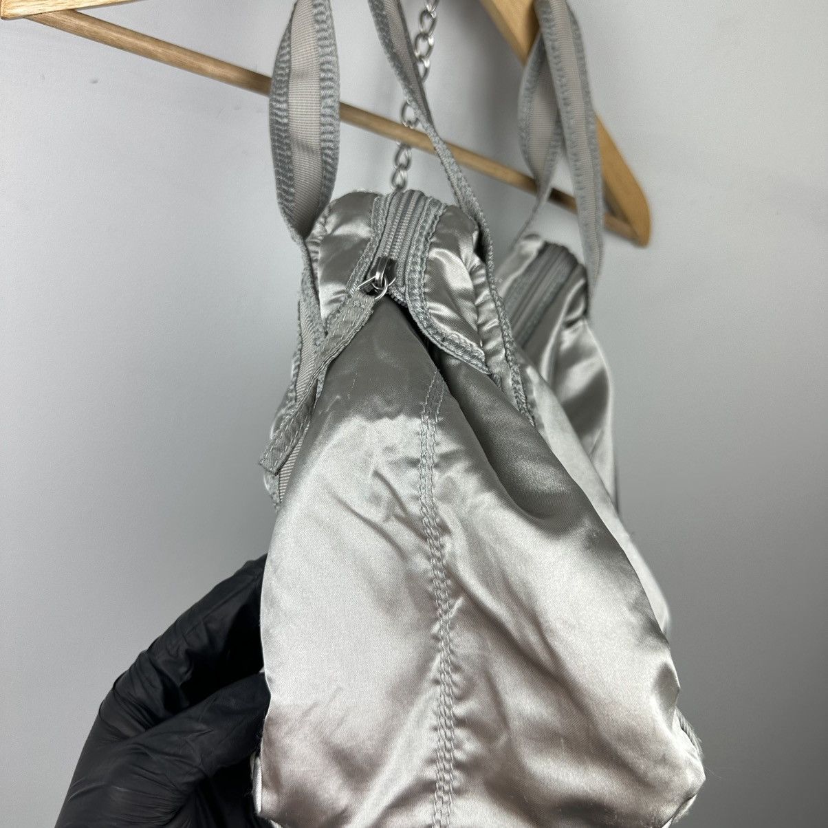 Nike Vintage Nike Silver Nylon Bag Size ONE SIZE - 12 Thumbnail