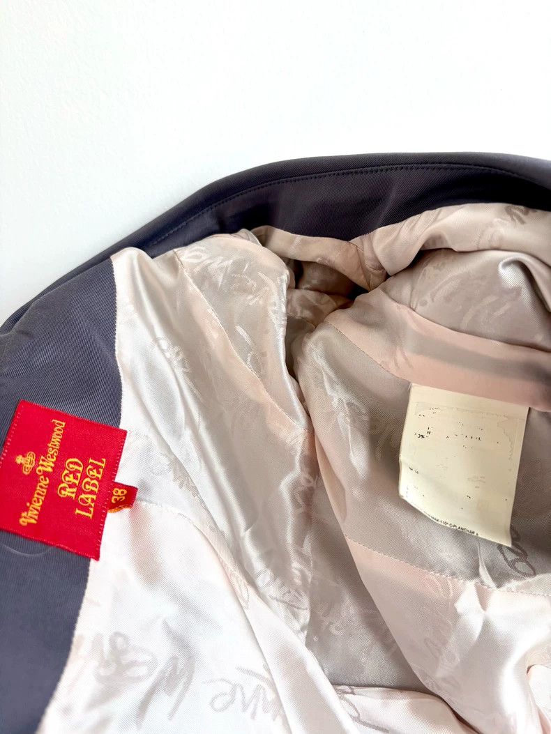 Vivienne Westwood Vivienne Westwood Gray pearly collar fishbone suit jacket Size XS / US 0-2 / IT 36-38 - 6 Thumbnail