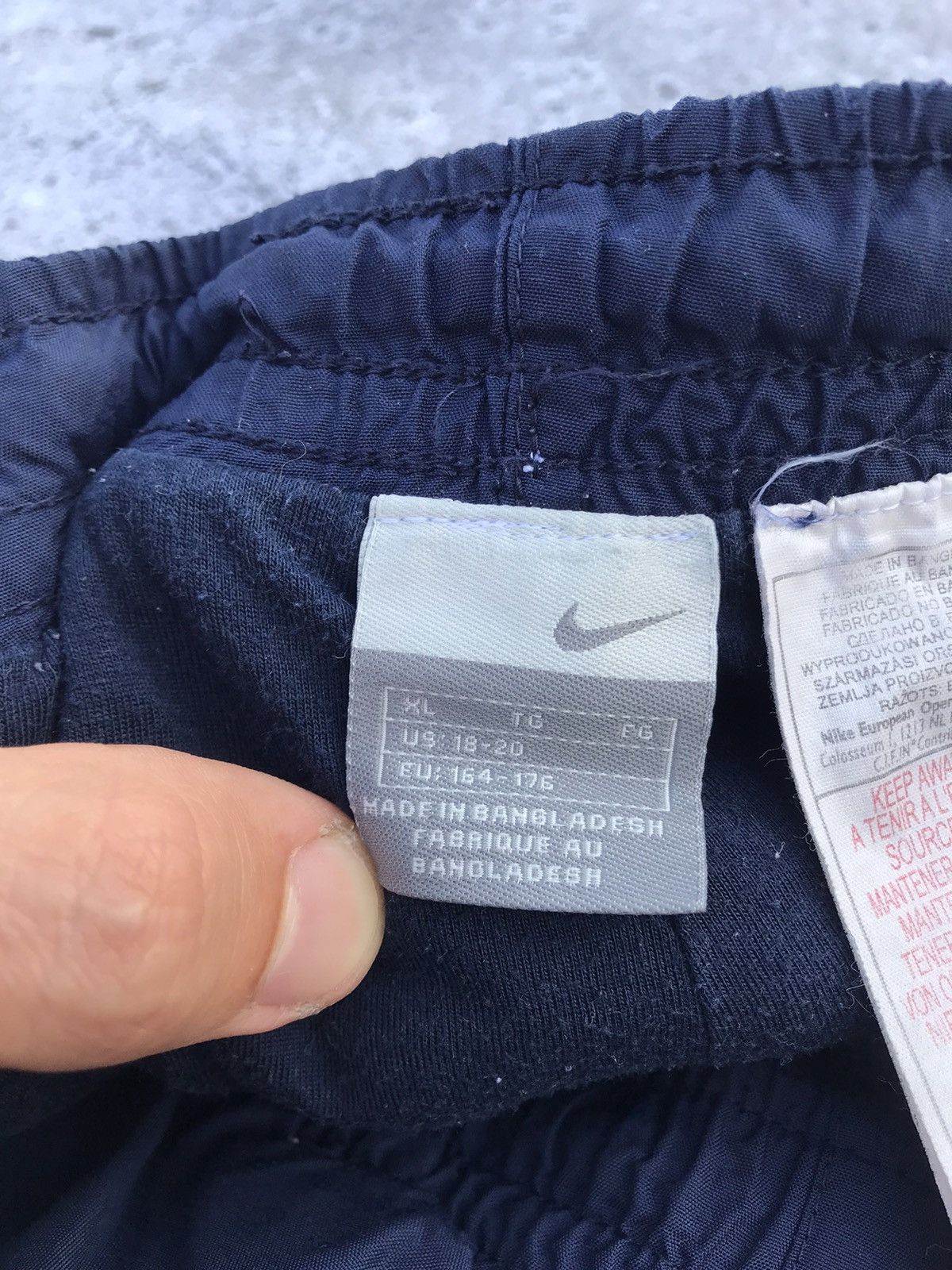 Nike × Vintage Nike Vintage Nylon Track Pants Size US 31 - 10 Thumbnail