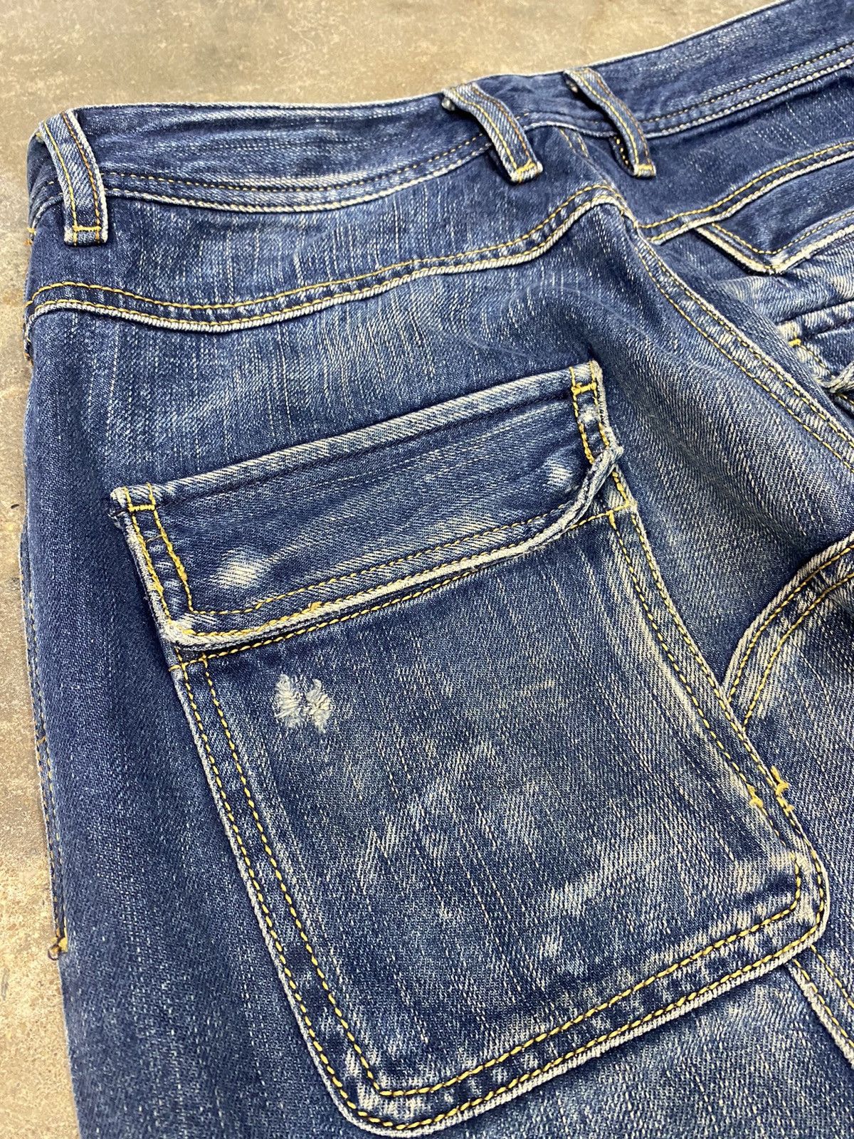 Diesel × Japanese Brand × Vintage Diesel industries blue jeans wash japanese brand Size US 28 / EU 44 - 13 Thumbnail