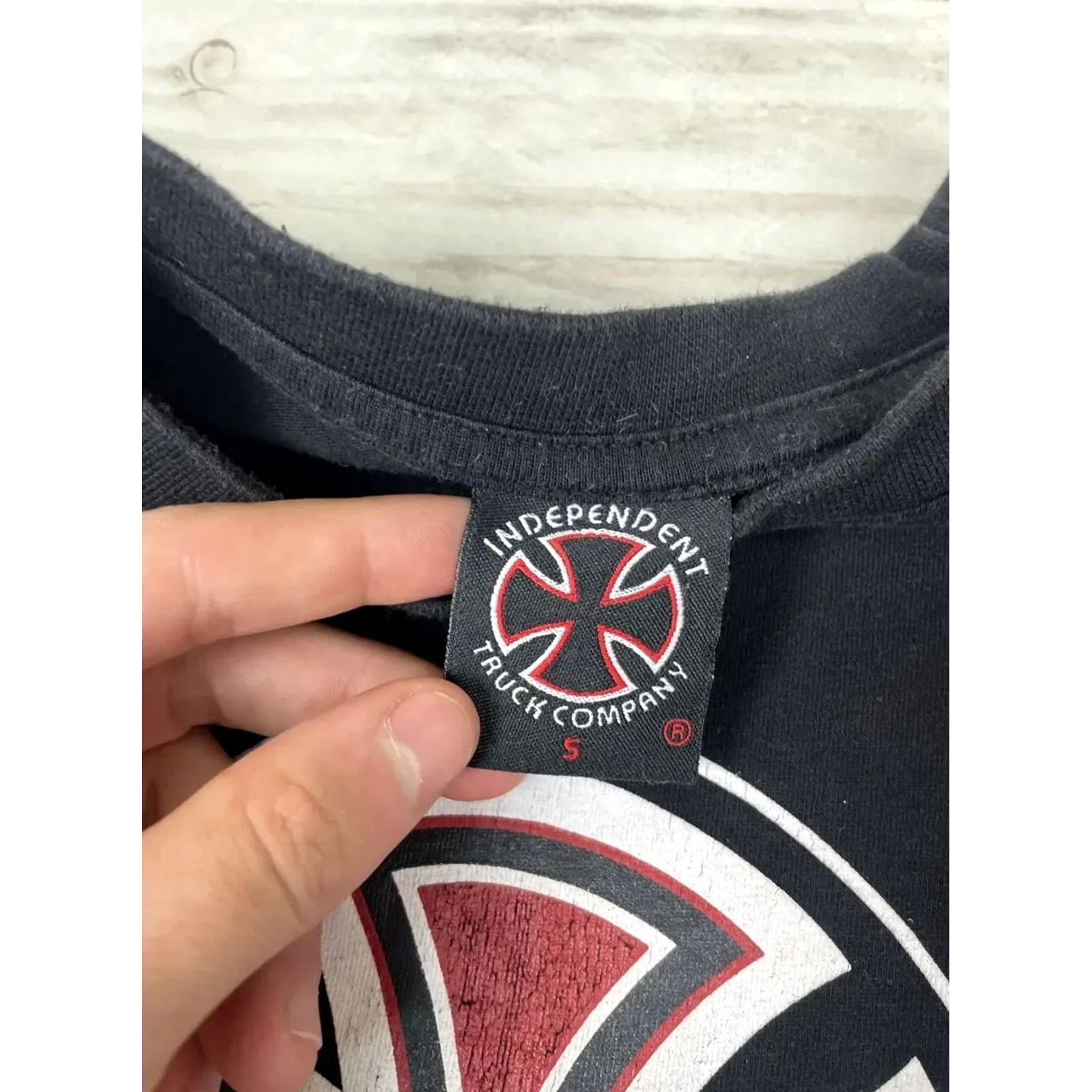 Vintage VINTAGE Independent Truck Company T-Shirt Men Size S Black 90s Size US S / EU 44-46 / 1 - 6 Thumbnail