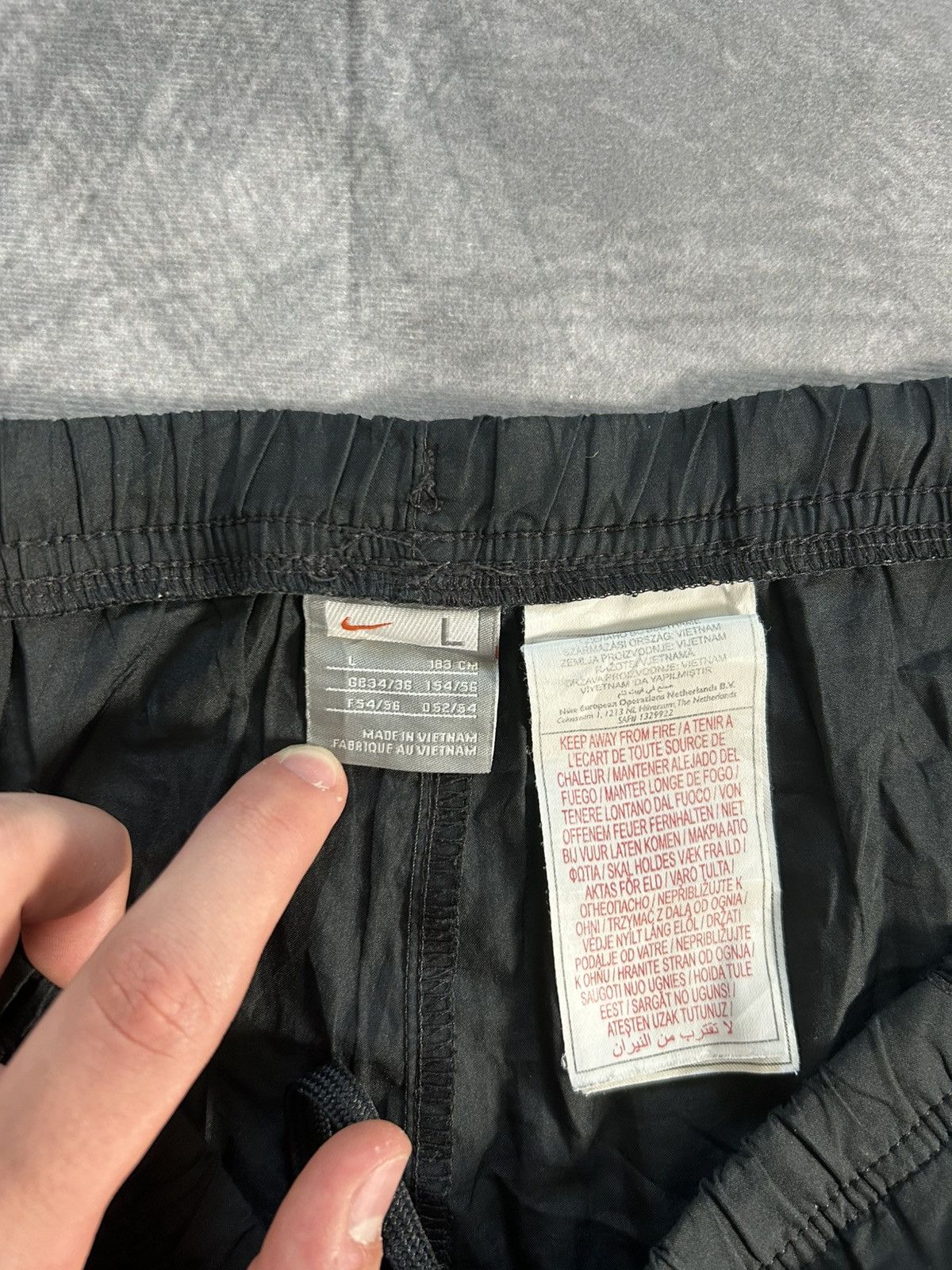 Nike Nike Vintage Black Trackpants-Reflective Zip Cuffs Y2K 90s Size US 34 / EU 50 - 13 Thumbnail