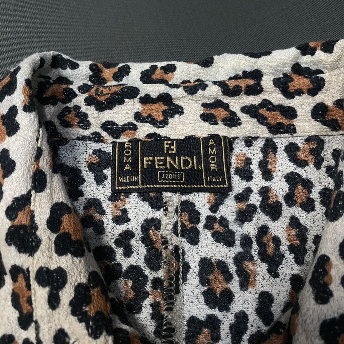 Fendi Vintage Fendi Jeans Leopard Button Up Womens Size M / US 6-8 / IT 42-44 - 7 Thumbnail