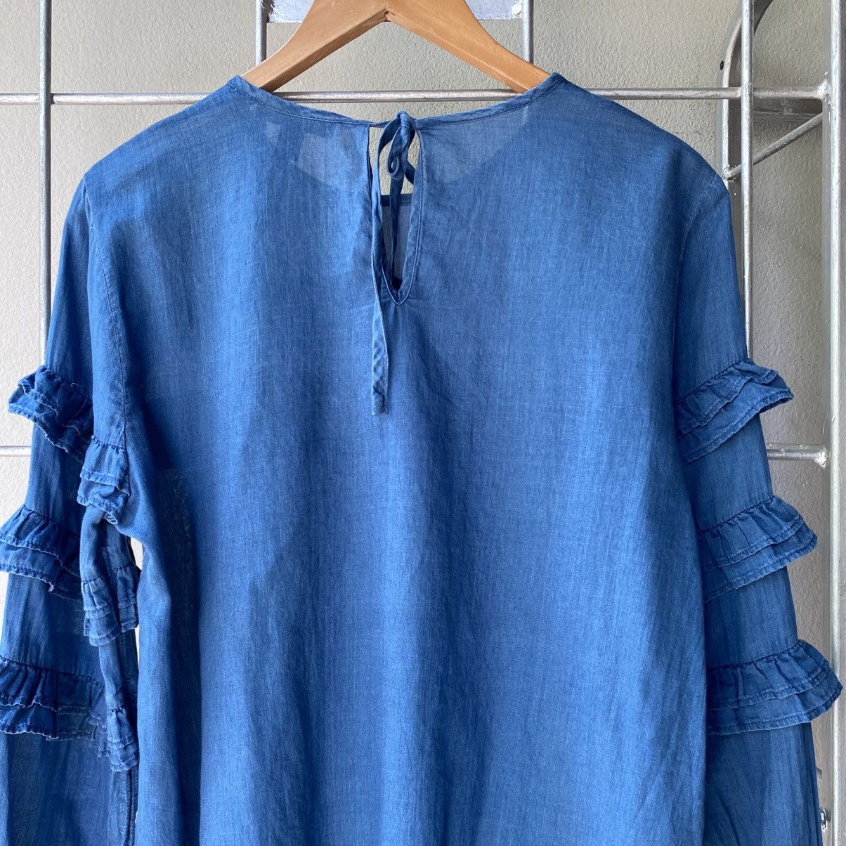 J.Crew J.CREW Blue Ruffled Long-Sleeve Blouse Size XS / US 0-2 / IT 36-38 - 16 Thumbnail