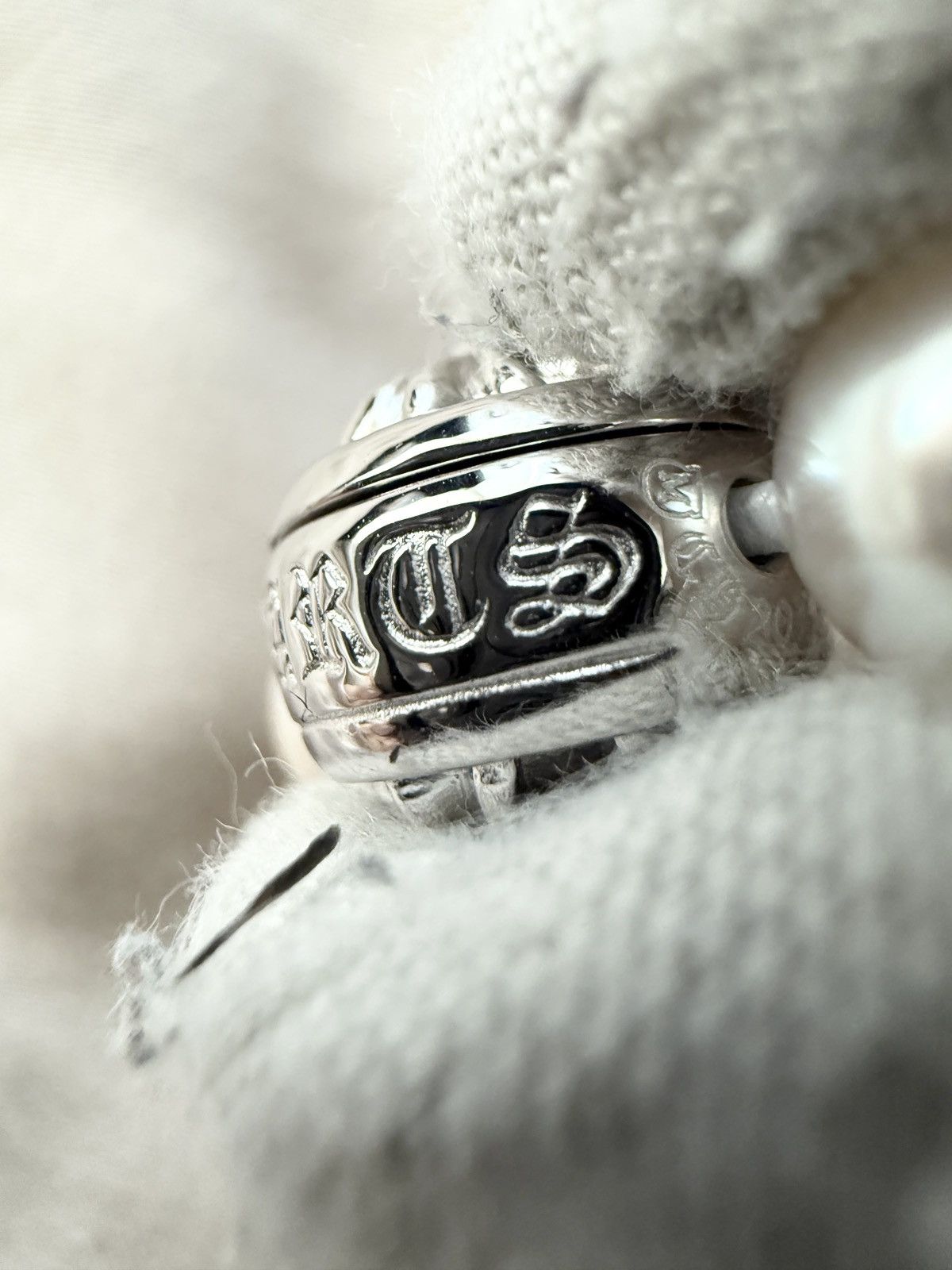 Chrome Hearts RARE! Chrome Hearts Mikimoto White Pearl Bracelet Size ONE SIZE - 9 Thumbnail