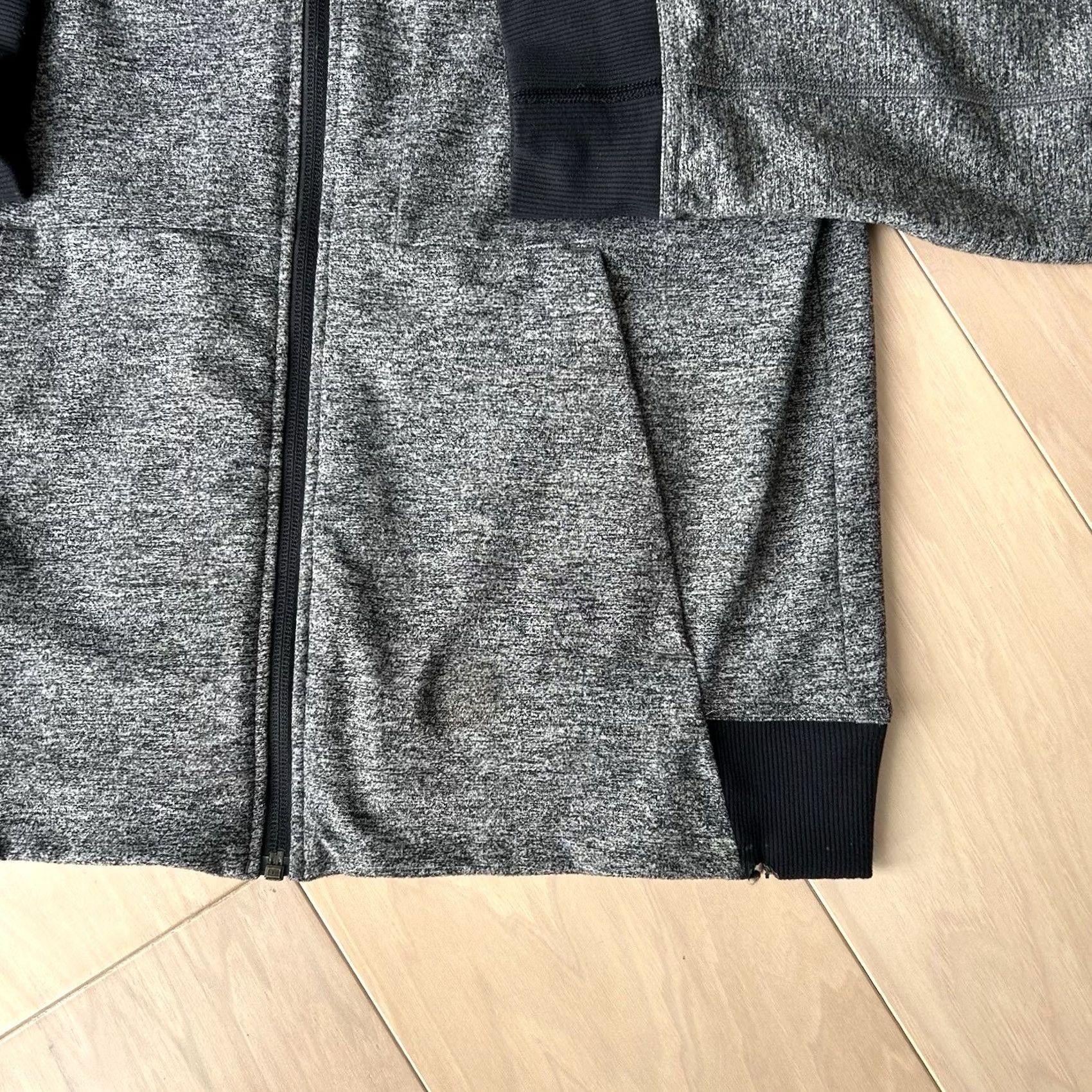 Lululemon VINTAGE Lululemon Gray Warm Up Jacket Full Zip Long Sleeve Distressed Men’s M Size US M / EU 48-50 / 2 - 3 Thumbnail