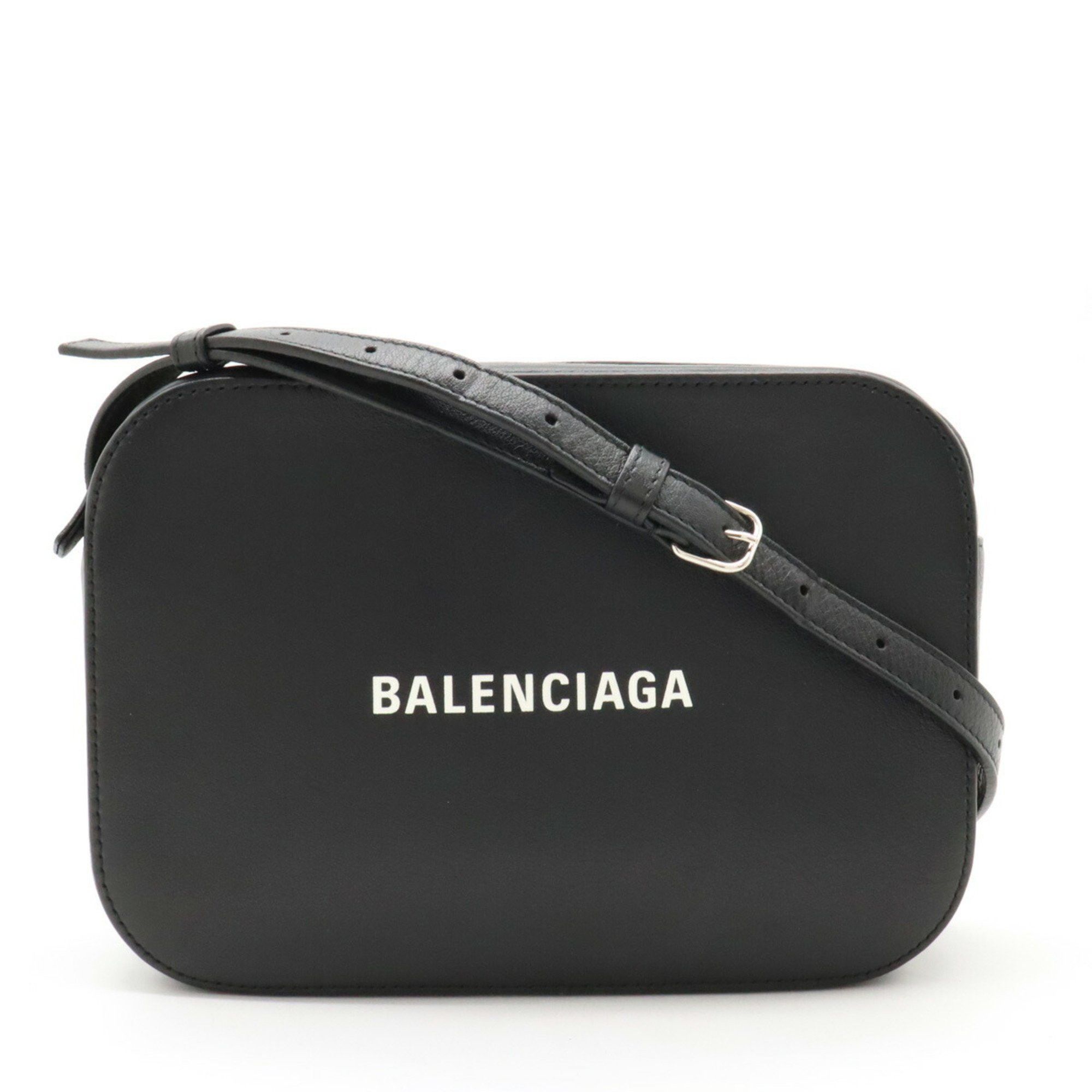 Balenciaga everyday camera bag s 2025