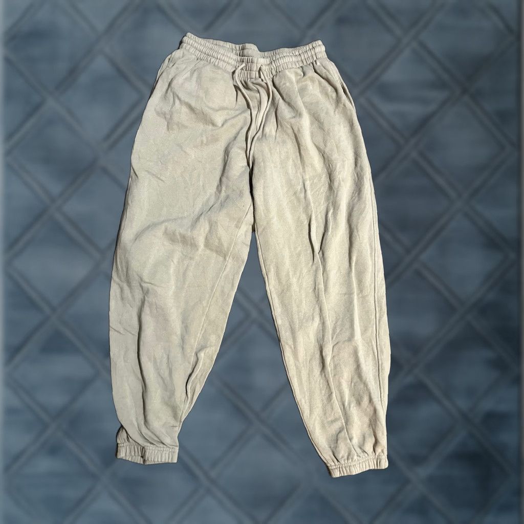 H&M H&M Sweatpants Womens Size Medium Beige Regular Fit Soft Lounge Comfy Casual Size 32" / US 10 / IT 46 - 1 Thumbnail