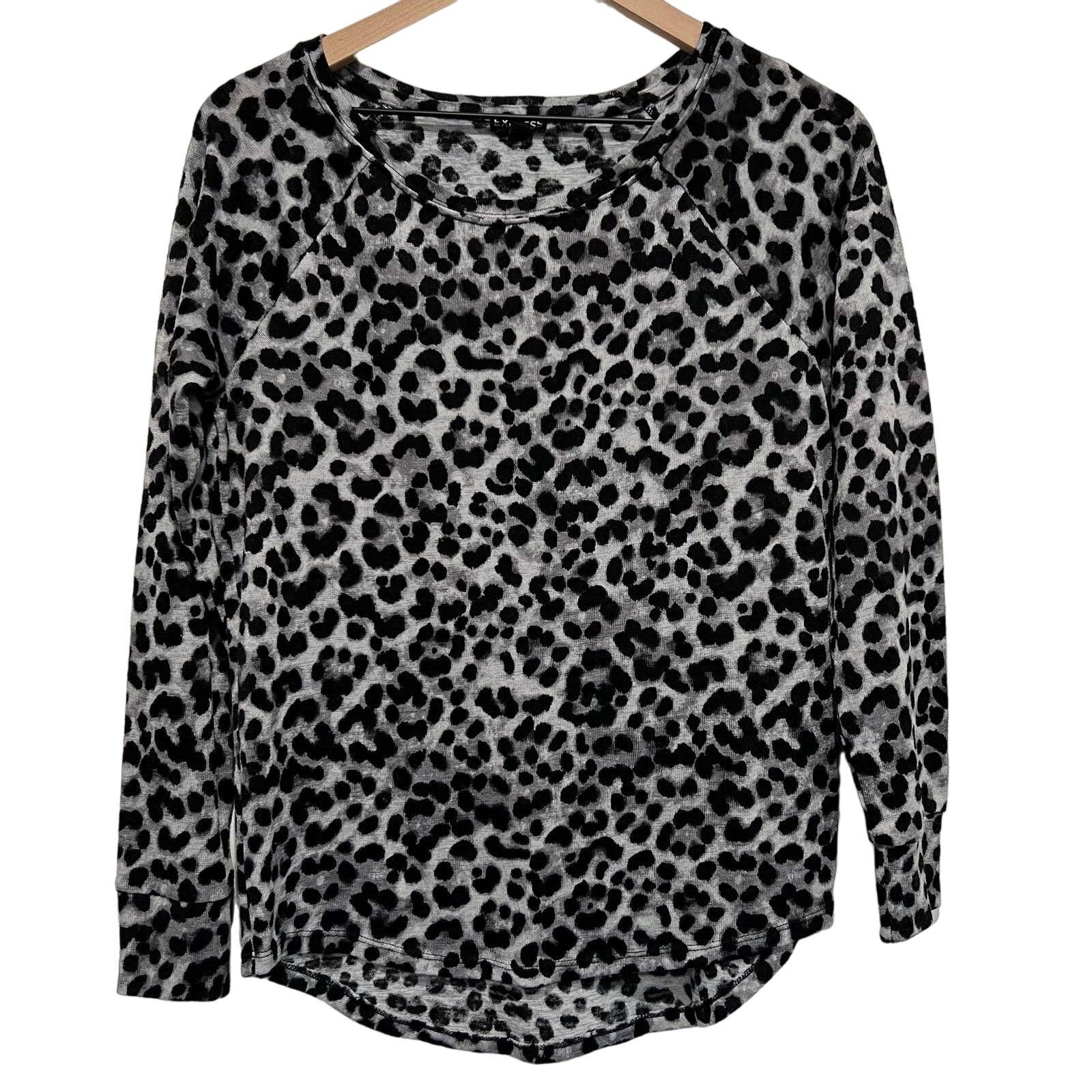 Express Express Black Leopard Pullover Sweater Top Size Small Size S / US 4 / IT 40 - 1 Thumbnail