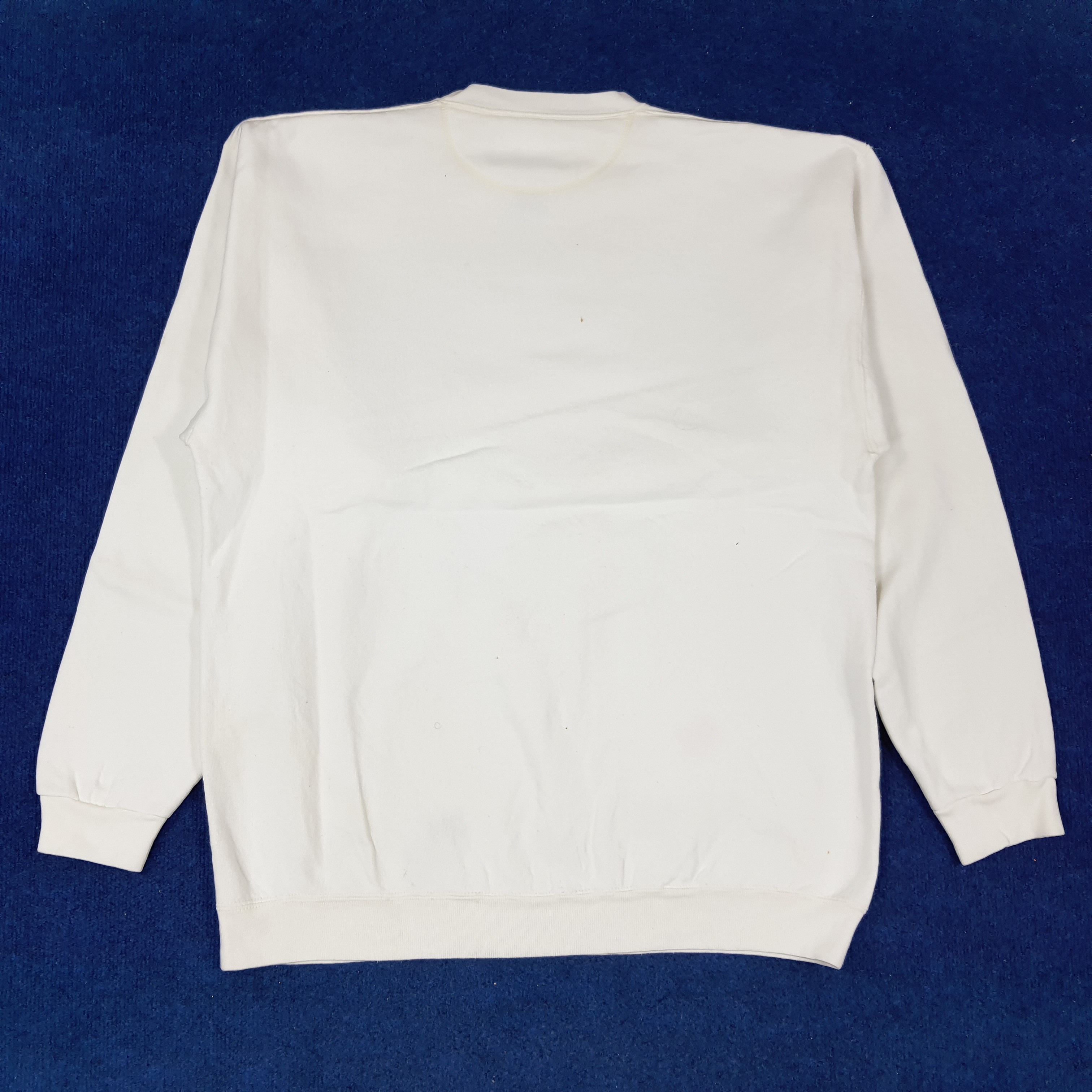 Vintage Vintage Snow Wolf Wilderness Companion Art Sweatshirt C221N4 Size US L / EU 52-54 / 3 - 3 Thumbnail