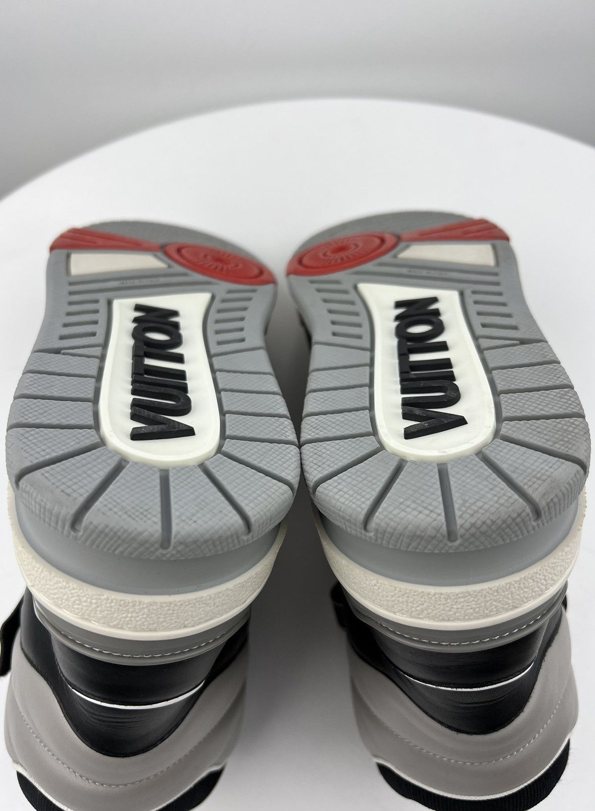 Louis Vuitton LOUIS VUITTON Sneakers Hi-Top Trainer Shoes Virgil Abloh 408 Size US 9 / EU 42 - 18 Thumbnail
