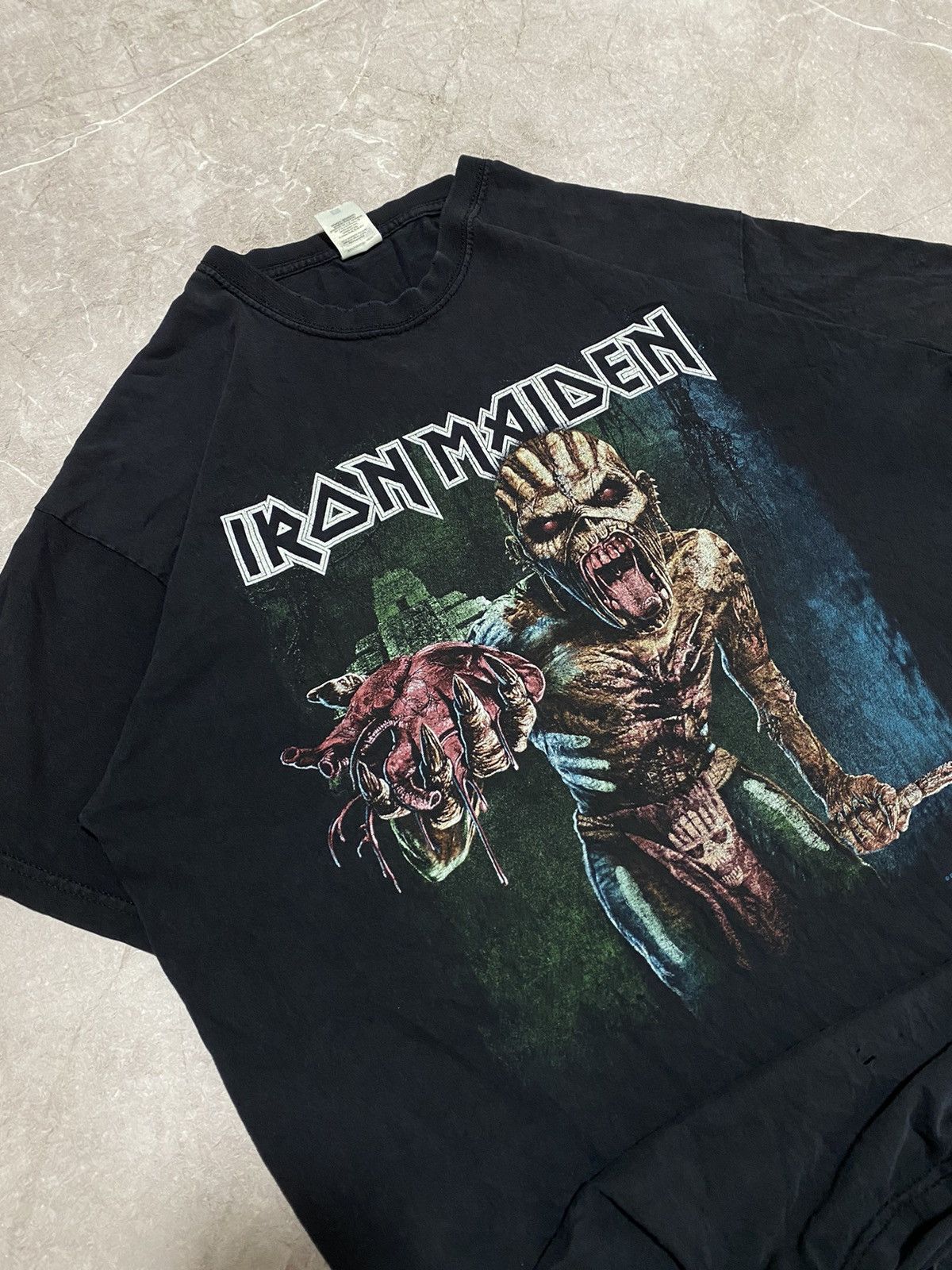 Iron Maiden Vintage Iron Maiden 2017 World Tour Shirt The Book of Souls Size US XL / EU 56 / 4 - 5 Thumbnail
