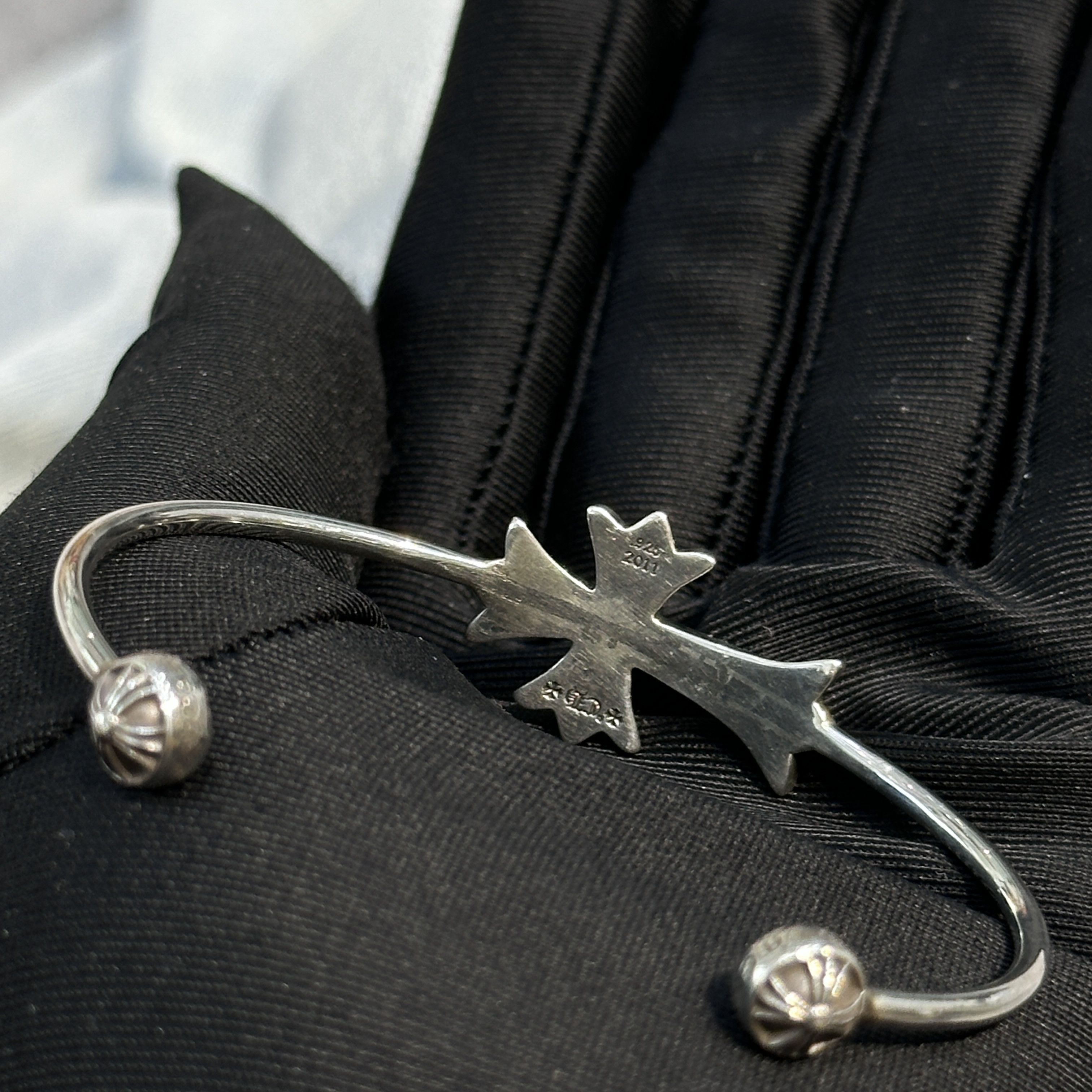Chrome Hearts Chrome Hearts Skinny Bangle Tiny Ch Cross Bracelet Size ONE SIZE - 7 Thumbnail