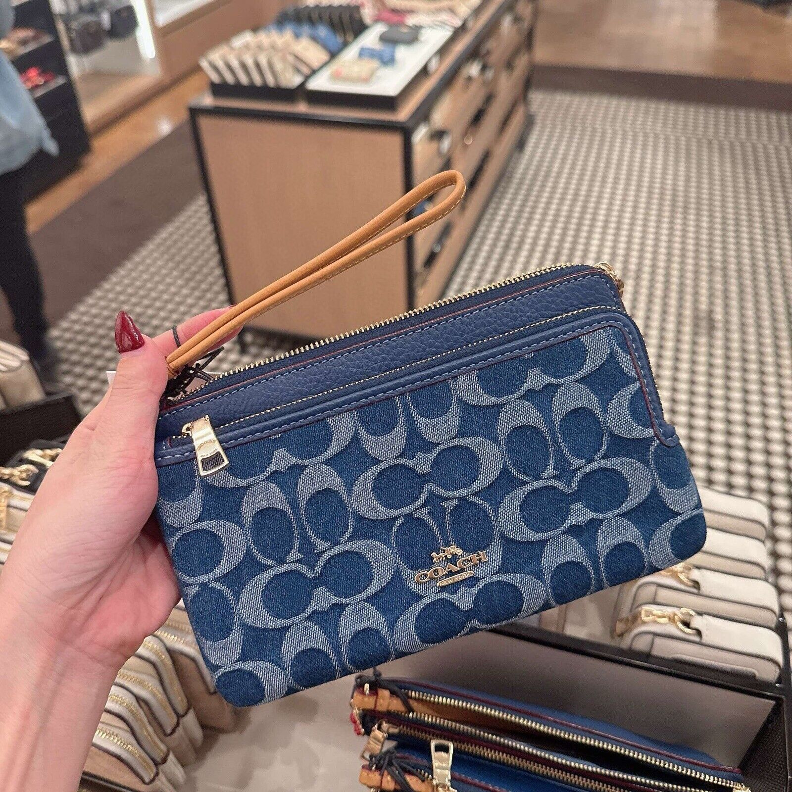 NEW LIMITED Coach Double Zip Wallet In Signature Denim cz321