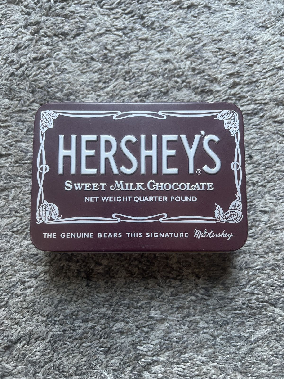 Hypebeast Hershey’s Sweet Milk Chocolate Tin Size ONE SIZE - 1 Thumbnail