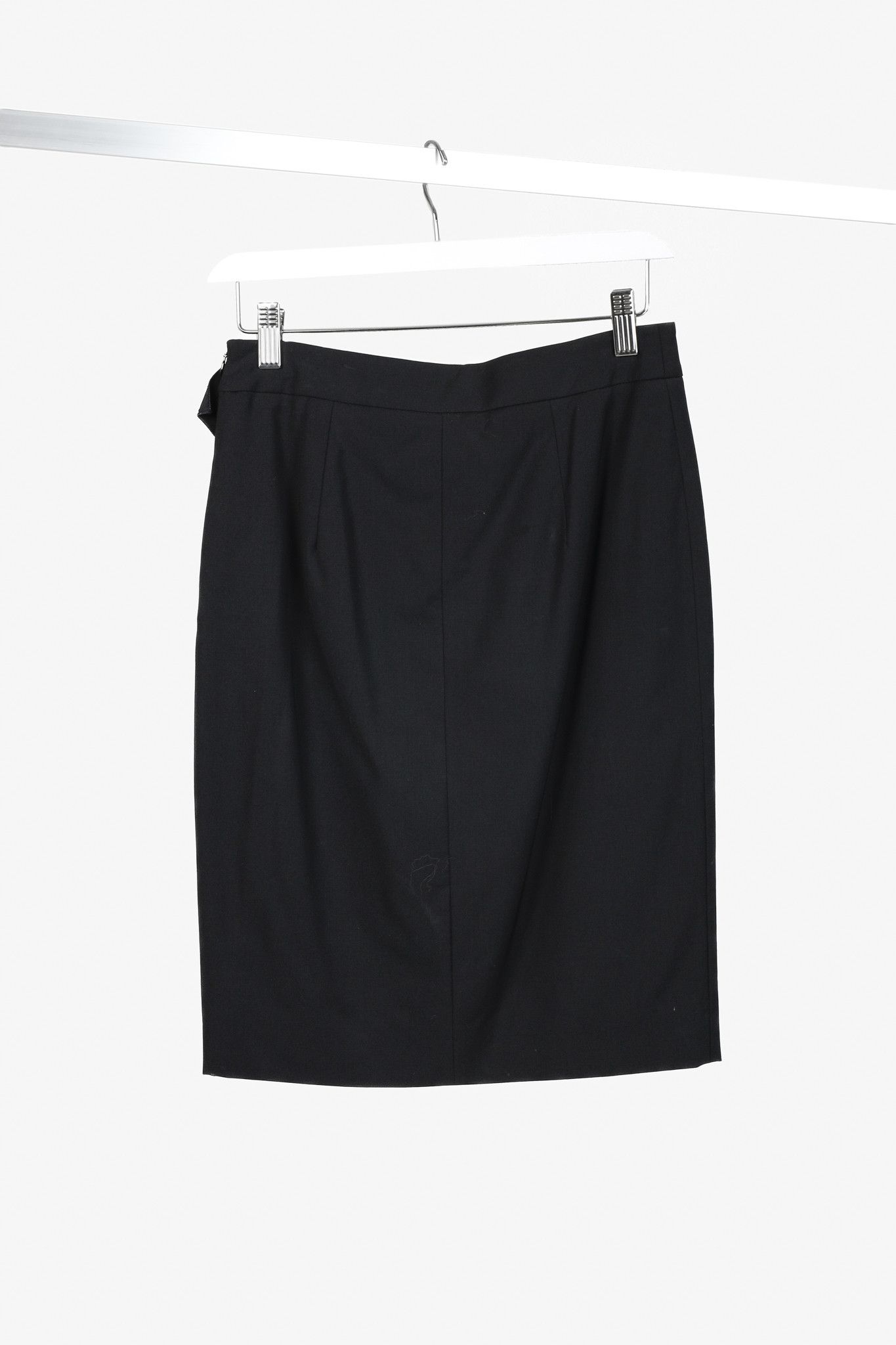 RED Valentino Red Valentino Knee-Length Black Ruffle Trim Skirt Size 25" / US 0 / IT 36 - 2 Thumbnail