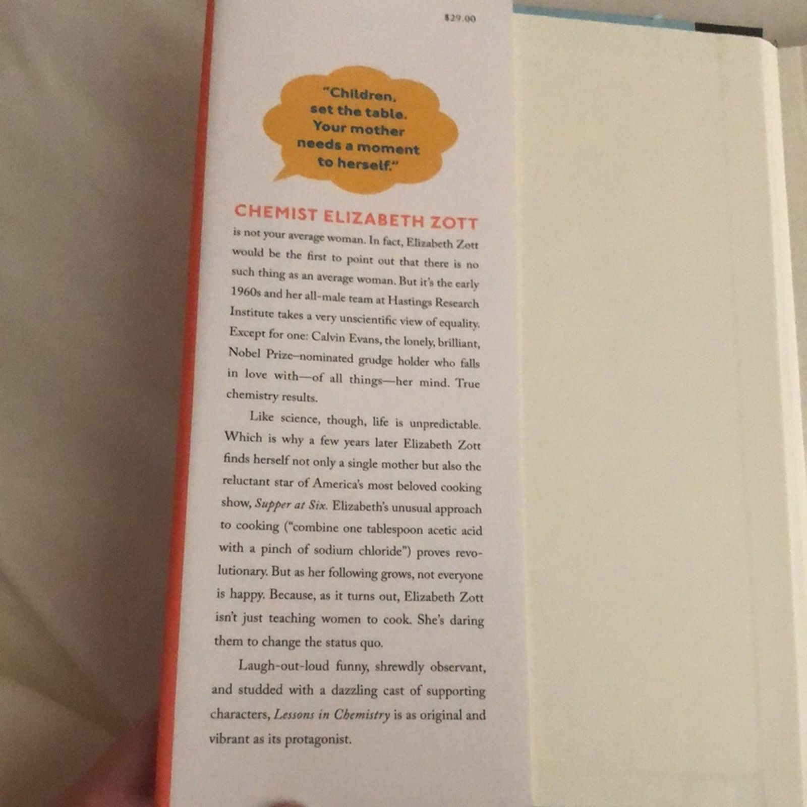 & Other Stories Lessons in Chemistry by Bonnie Garmus Size ONE SIZE - 3 Thumbnail