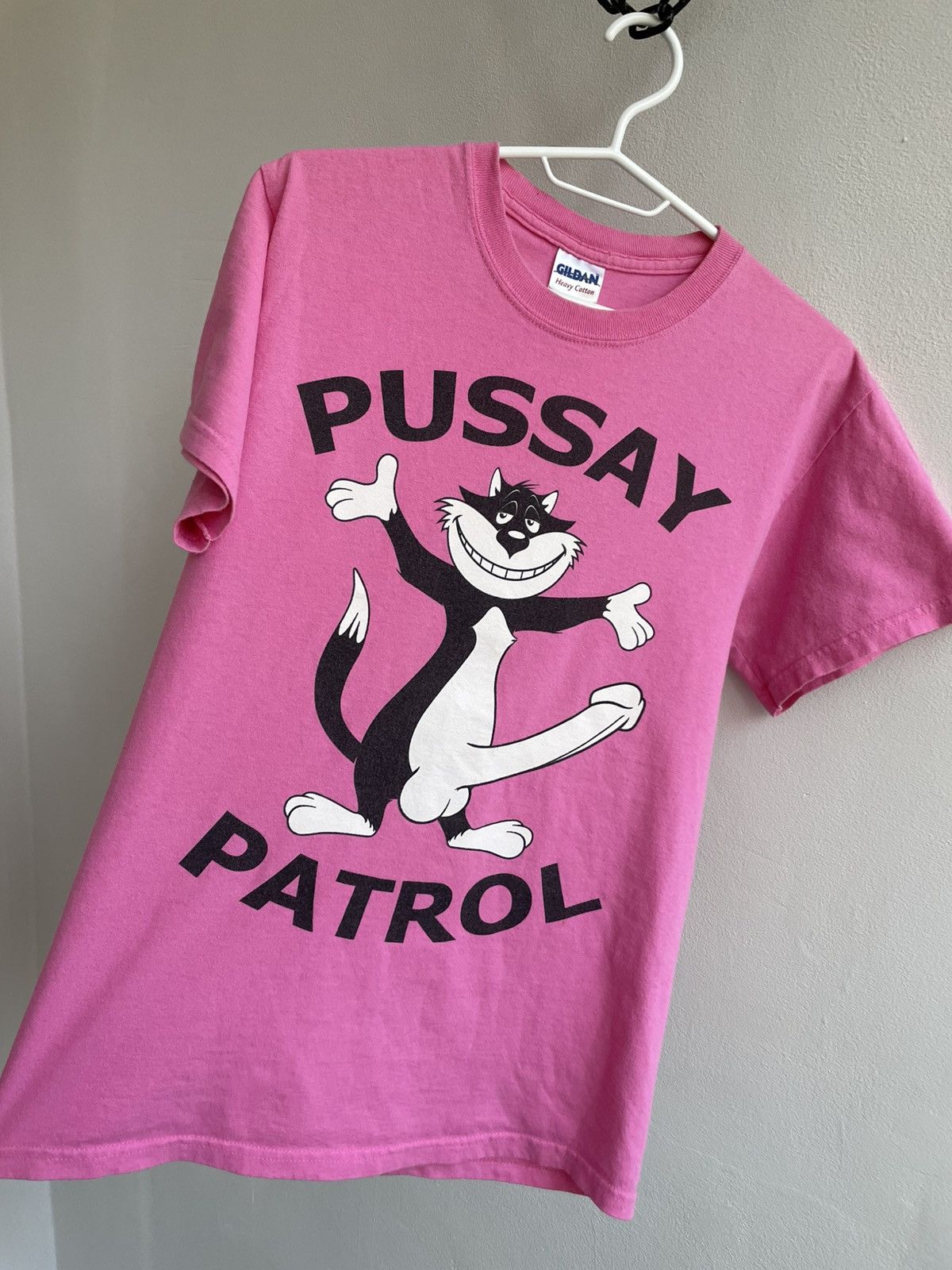 Gildan RARE pussay patrol Vintage big gay Andy t shirt Tee Merch Size US S / EU 44-46 / 1 - 6 Thumbnail