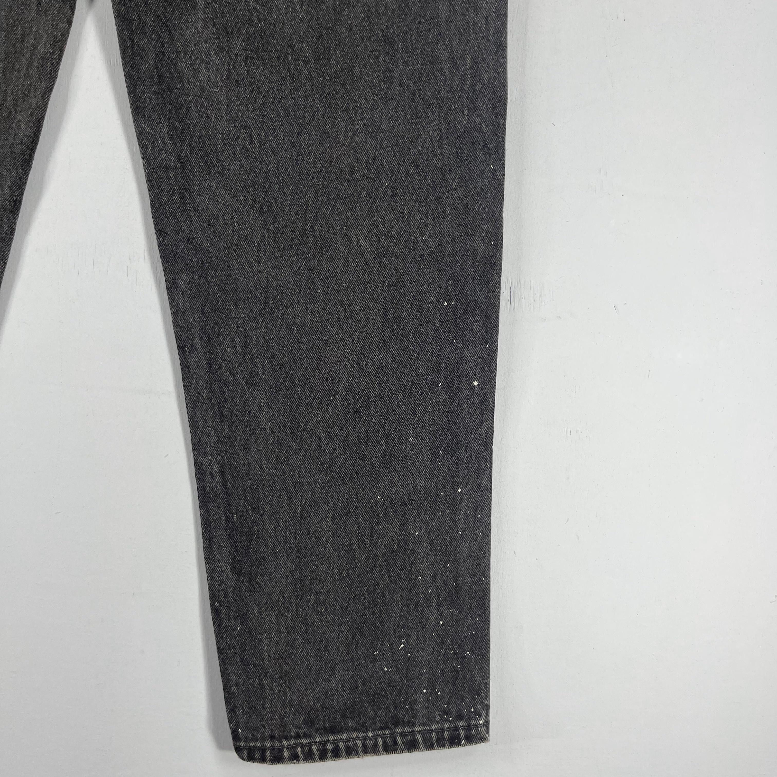 Jean × Levi's × Levi's Vintage Clothing W31 L32 Vintage Levis 560 Paint Splatter Black Wash Jeans Size 31" - 12 Thumbnail