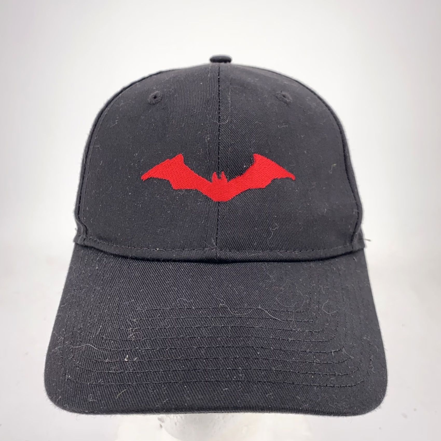 DC Comics VINTAGE The Batman Hat Cap Snap Back Black Red Logo Embroidered Mens 2022 Size ONE SIZE - 2 Thumbnail