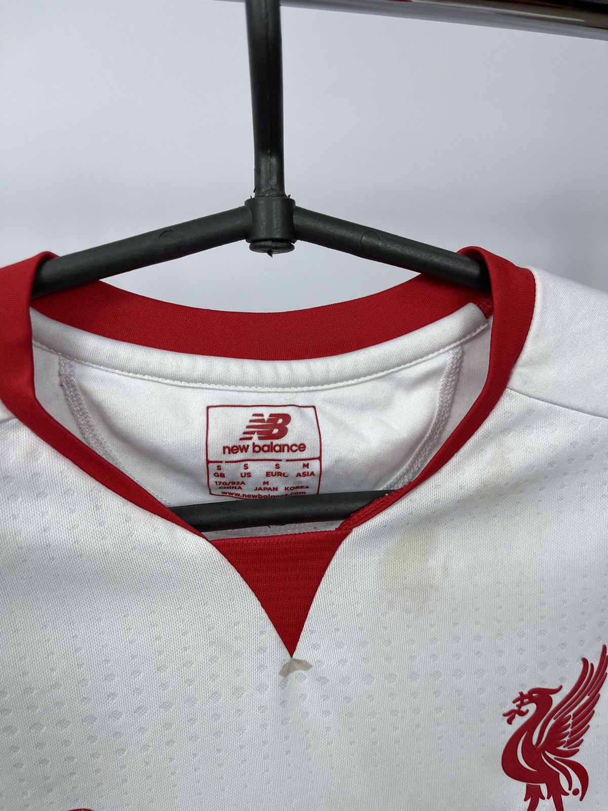 New Balance FC Liverpool 2015 2016 away Size S shirt soccer jersey Size US S / EU 44-46 / 1 - 3 Thumbnail