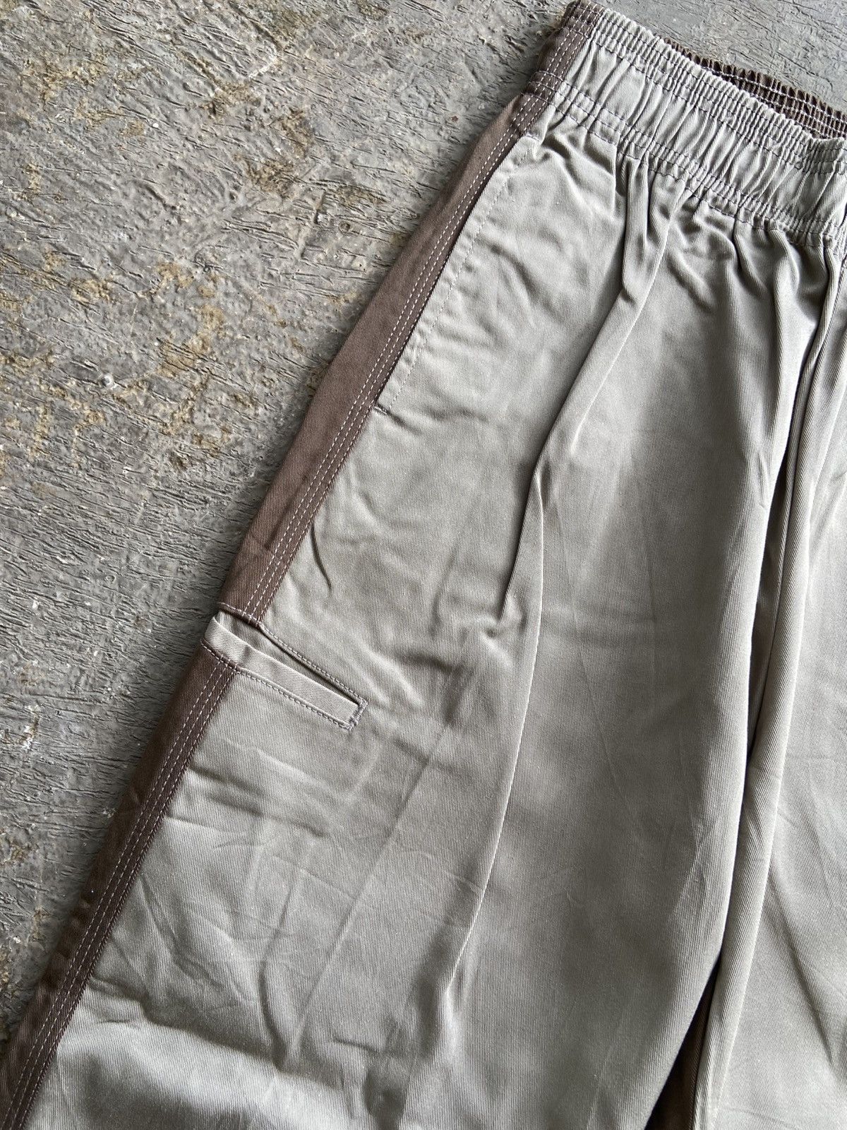 GU × Maison MIHARA YASUHIRO Miharayasuhiro x GU Baggy Track Pants Size US 29 - 3 Thumbnail