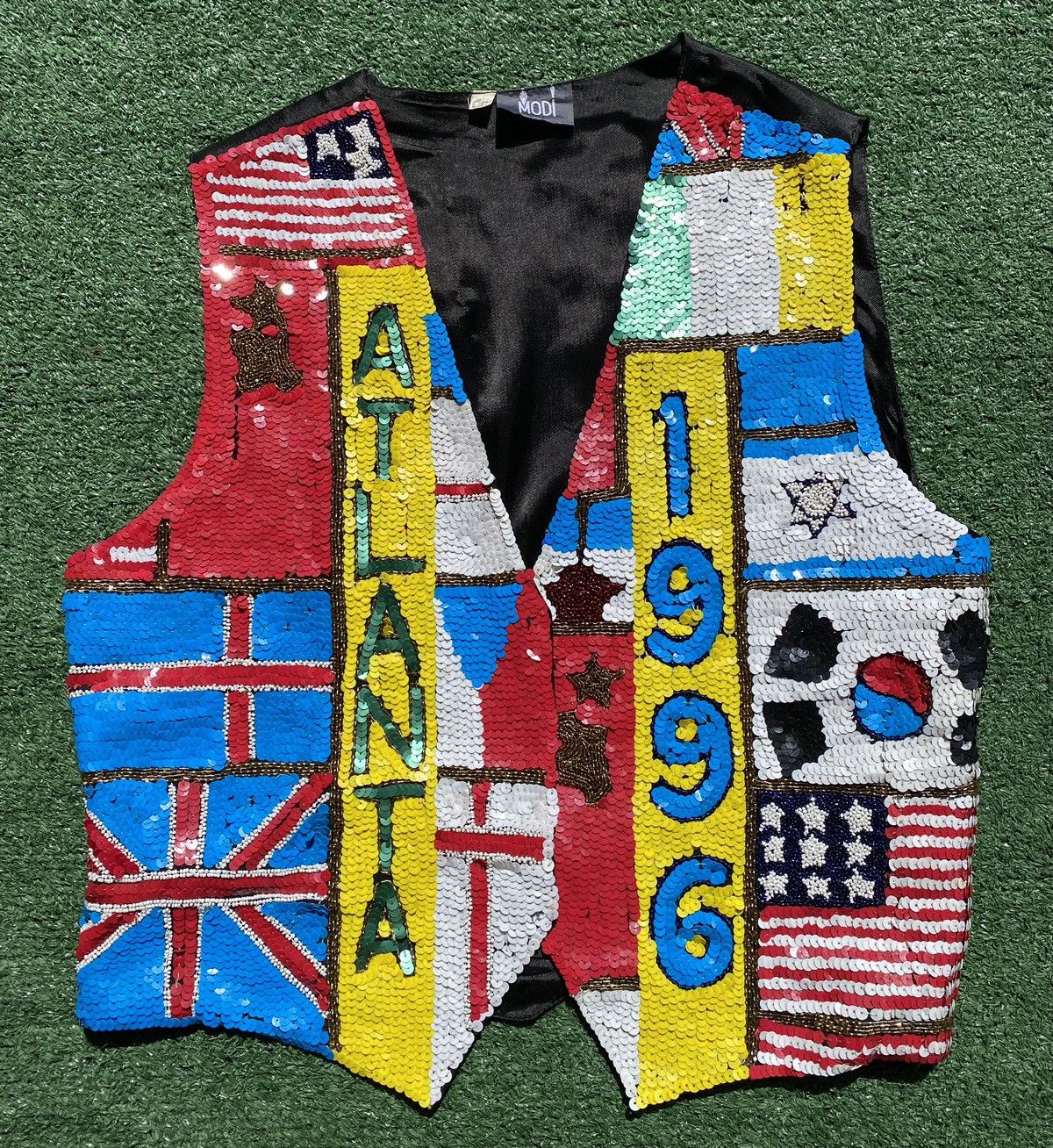 Vintage Rare Vintage 1996 Atlanta Sequined Olympics Vest Womens Med Size M / US 6-8 / IT 42-44 - 1 Thumbnail